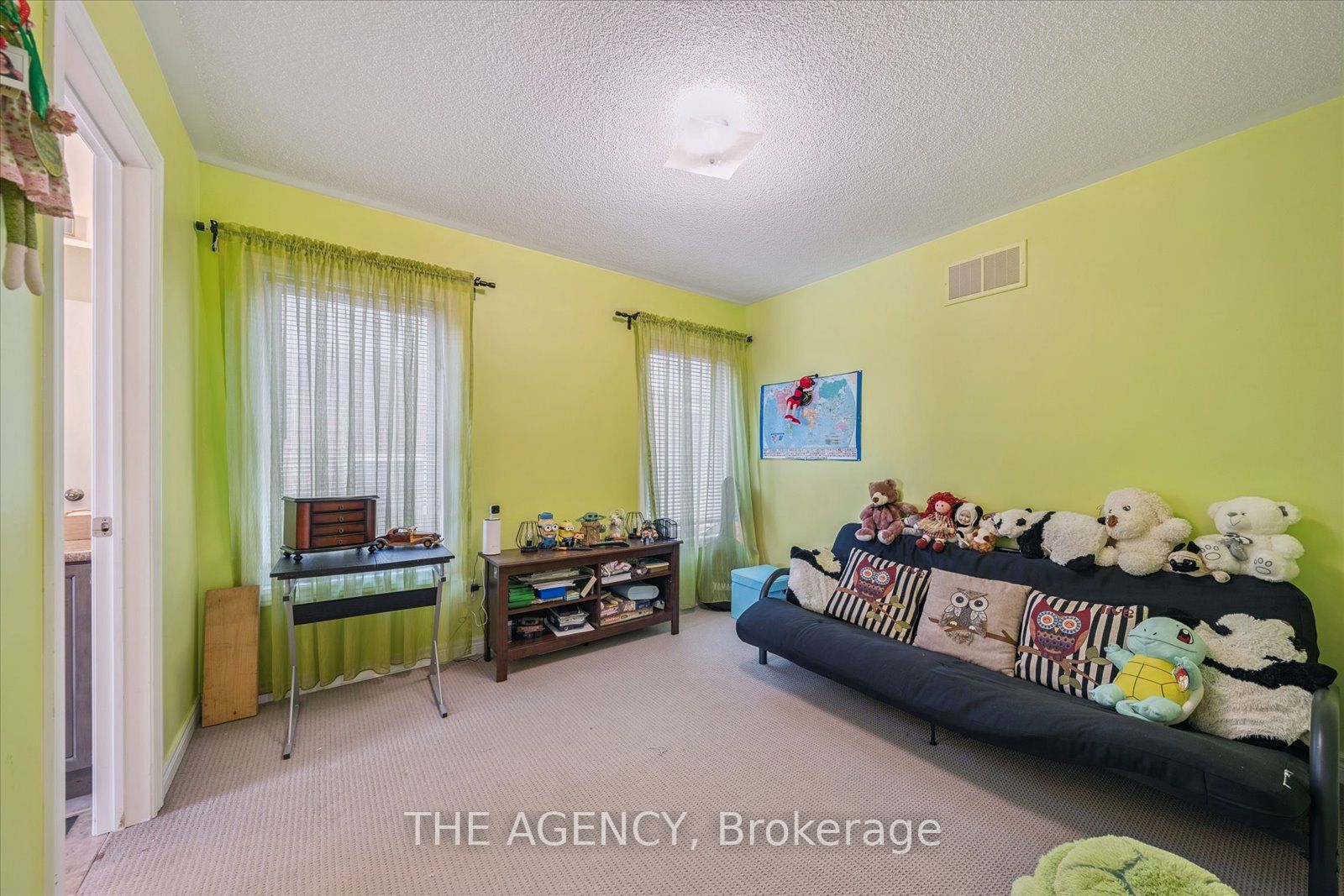 32 Timna Crescent Property Photo 22