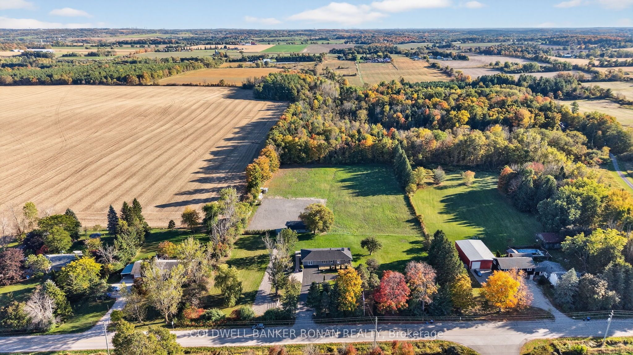 5697 2nd Line Property Photo 1