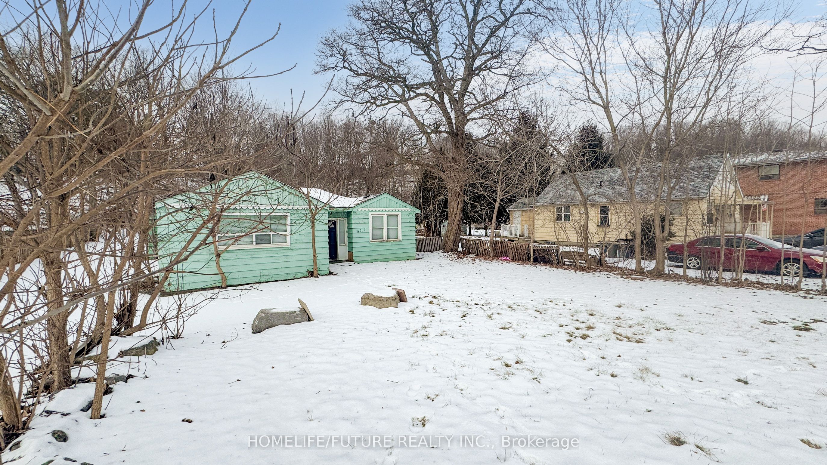 8204 Islington Avenue Property Photo 2
