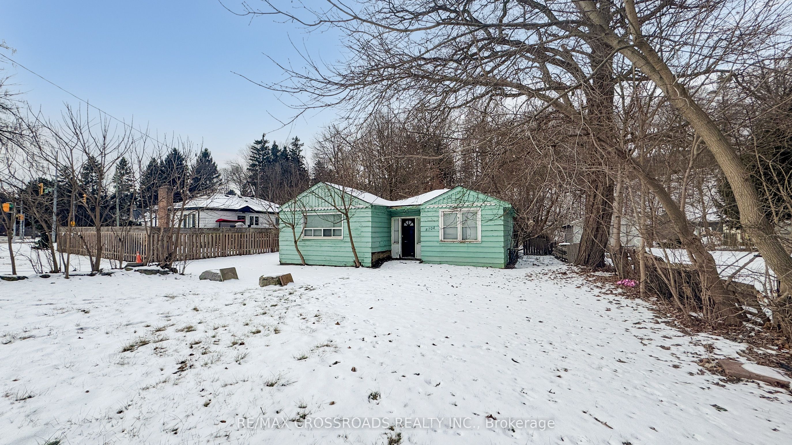8204 Islington Avenue Property Photo 3