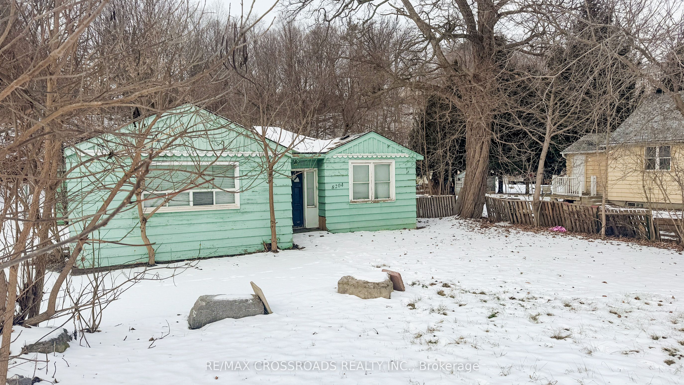 8204 Islington Avenue Property Photo 6