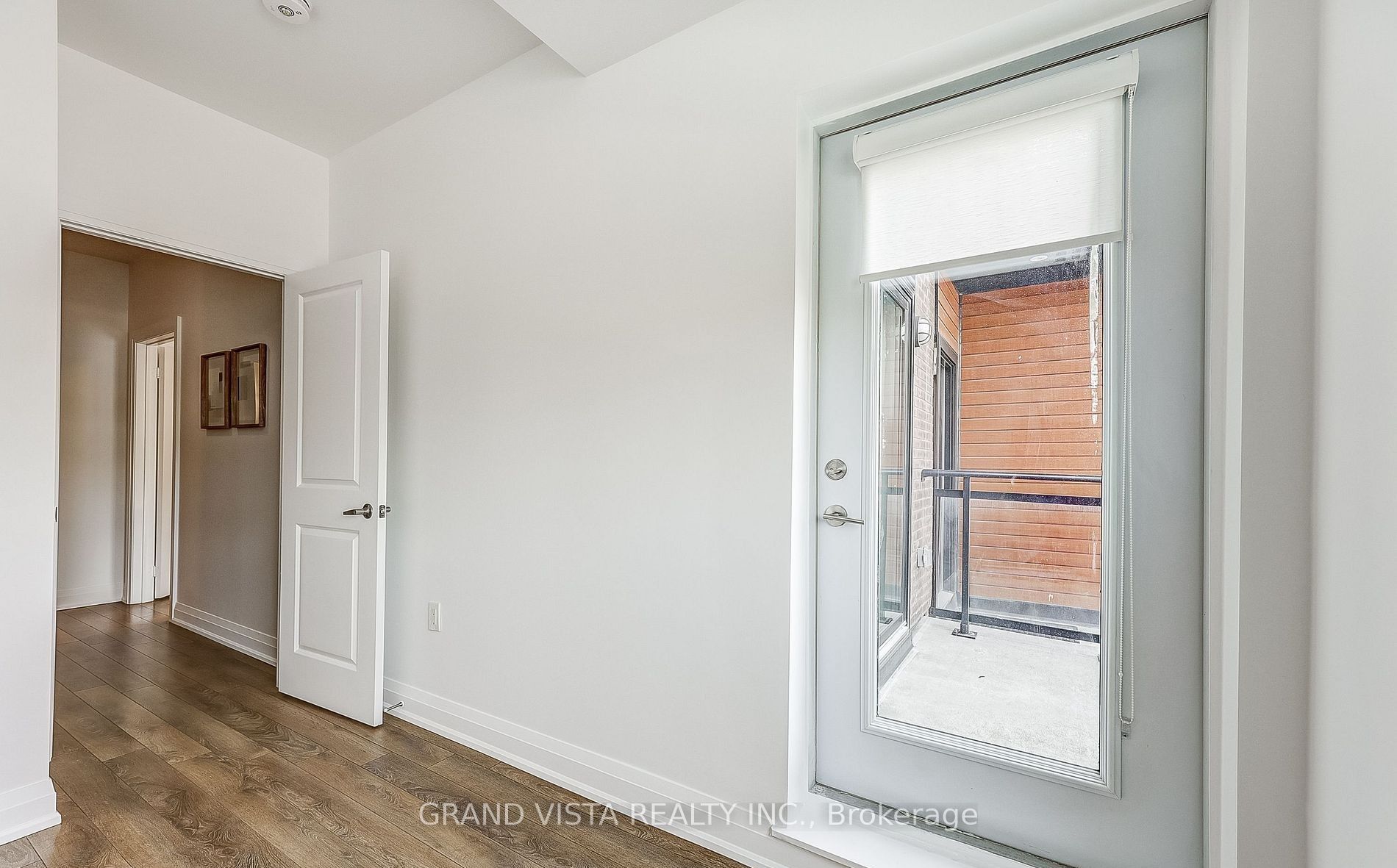5279 Highway 7 B602 Property Photo 26