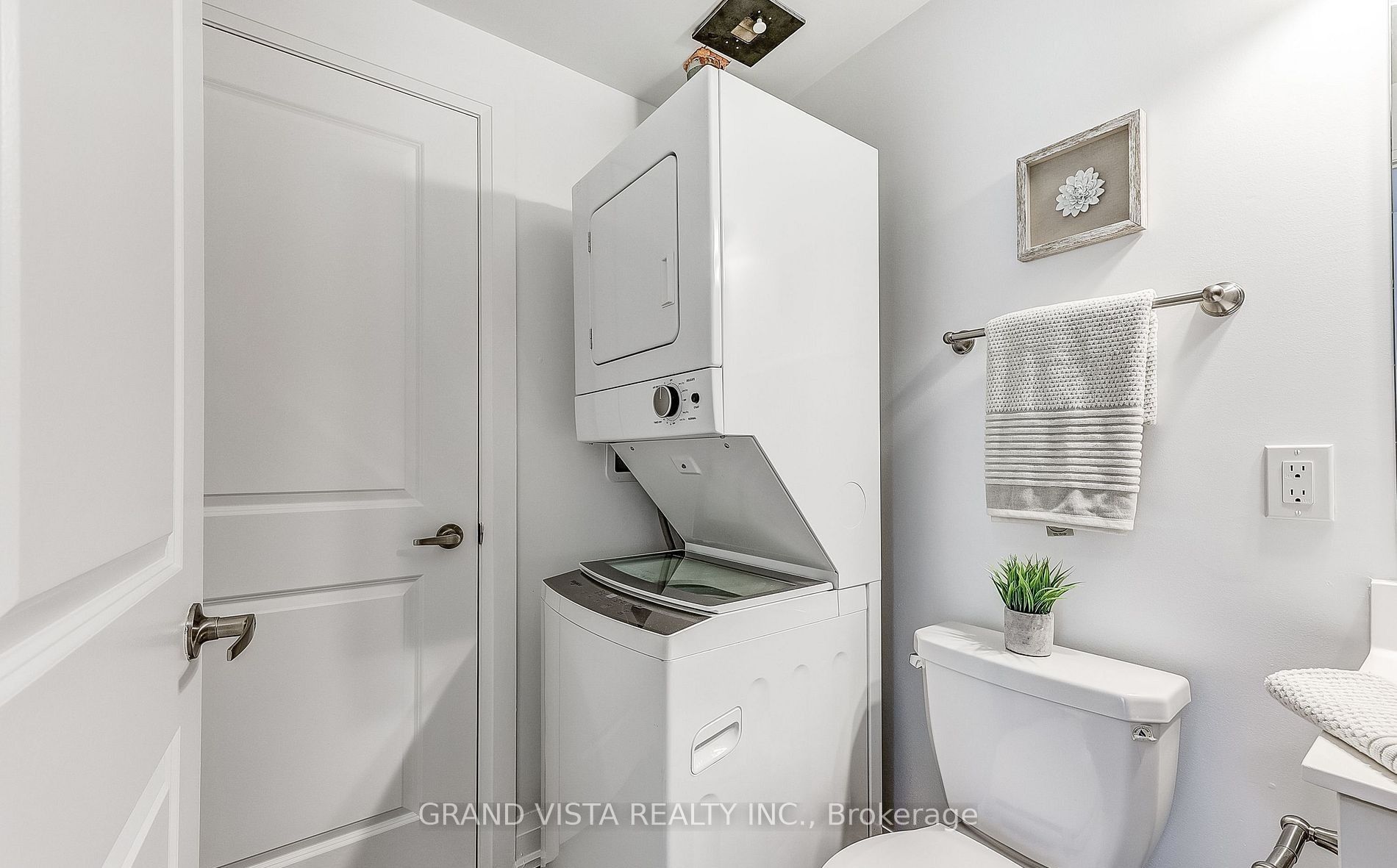 5279 Highway 7 B602 Property Photo 37