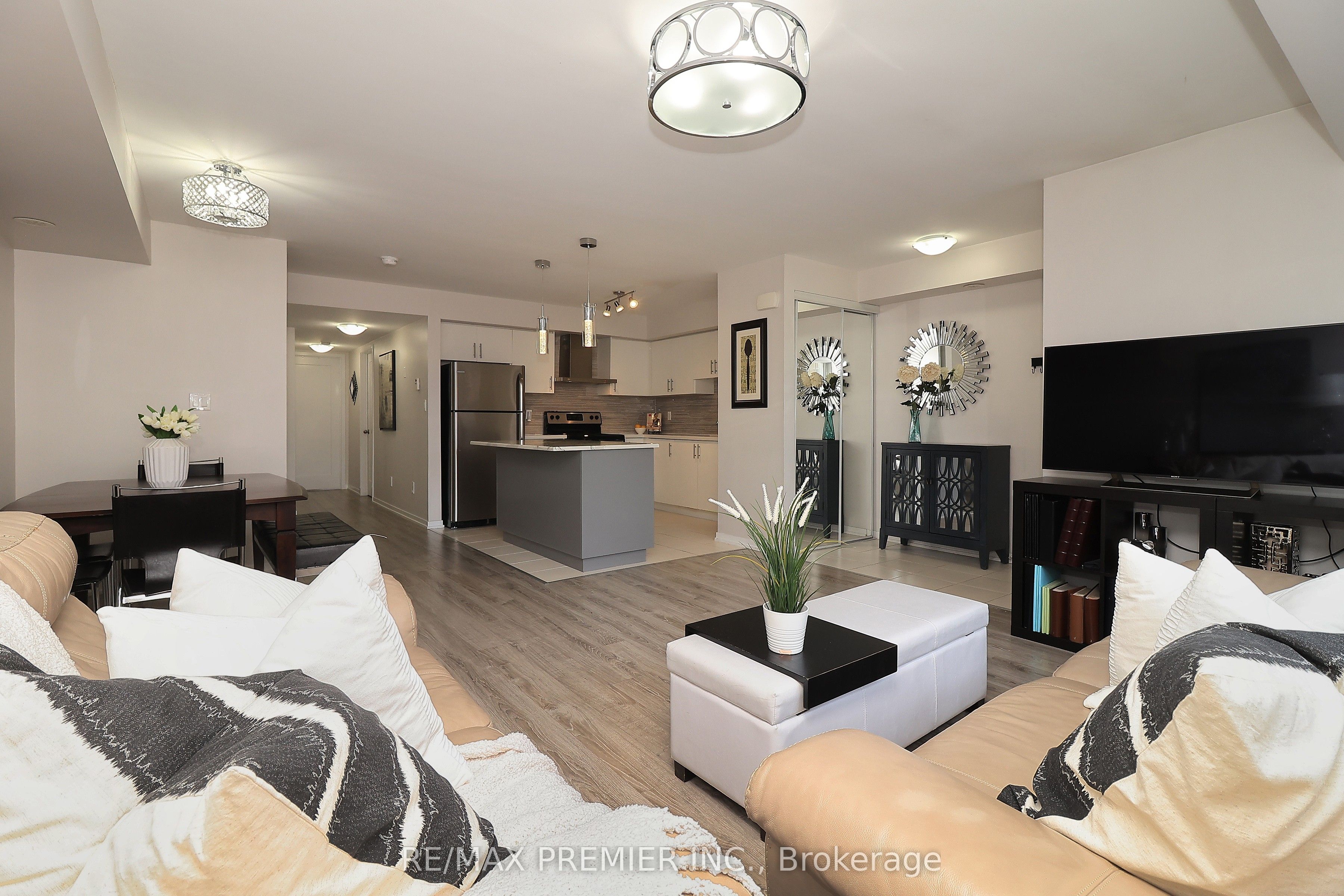 26 Bruce Street C14 Property Photo 6