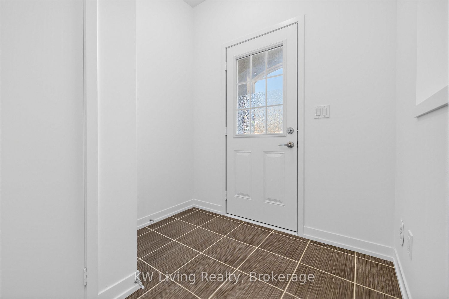 225 Harding Park Street Property Photo 6