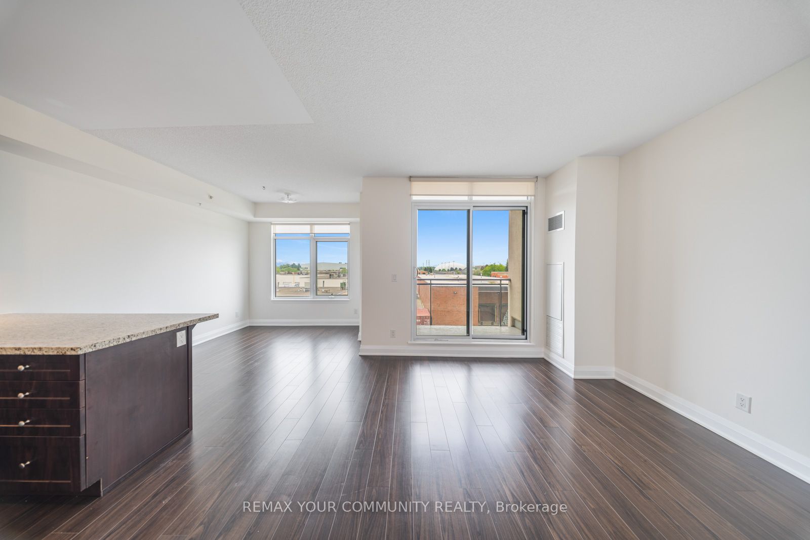 24 Woodstream Boulevard 315 Property Photo 12