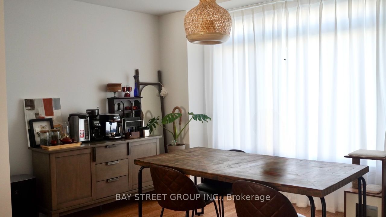 11770 10th Line Property Photo 3