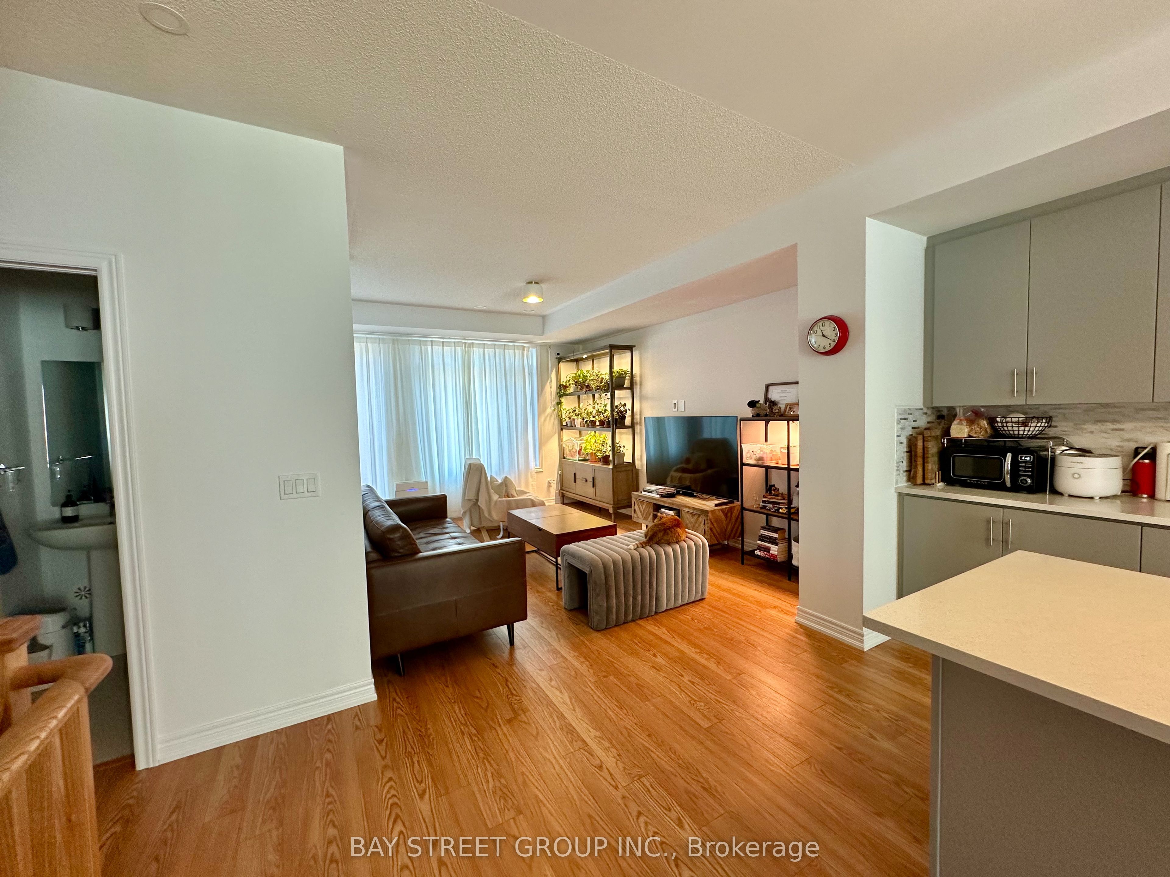 11770 10th Line Property Photo 7