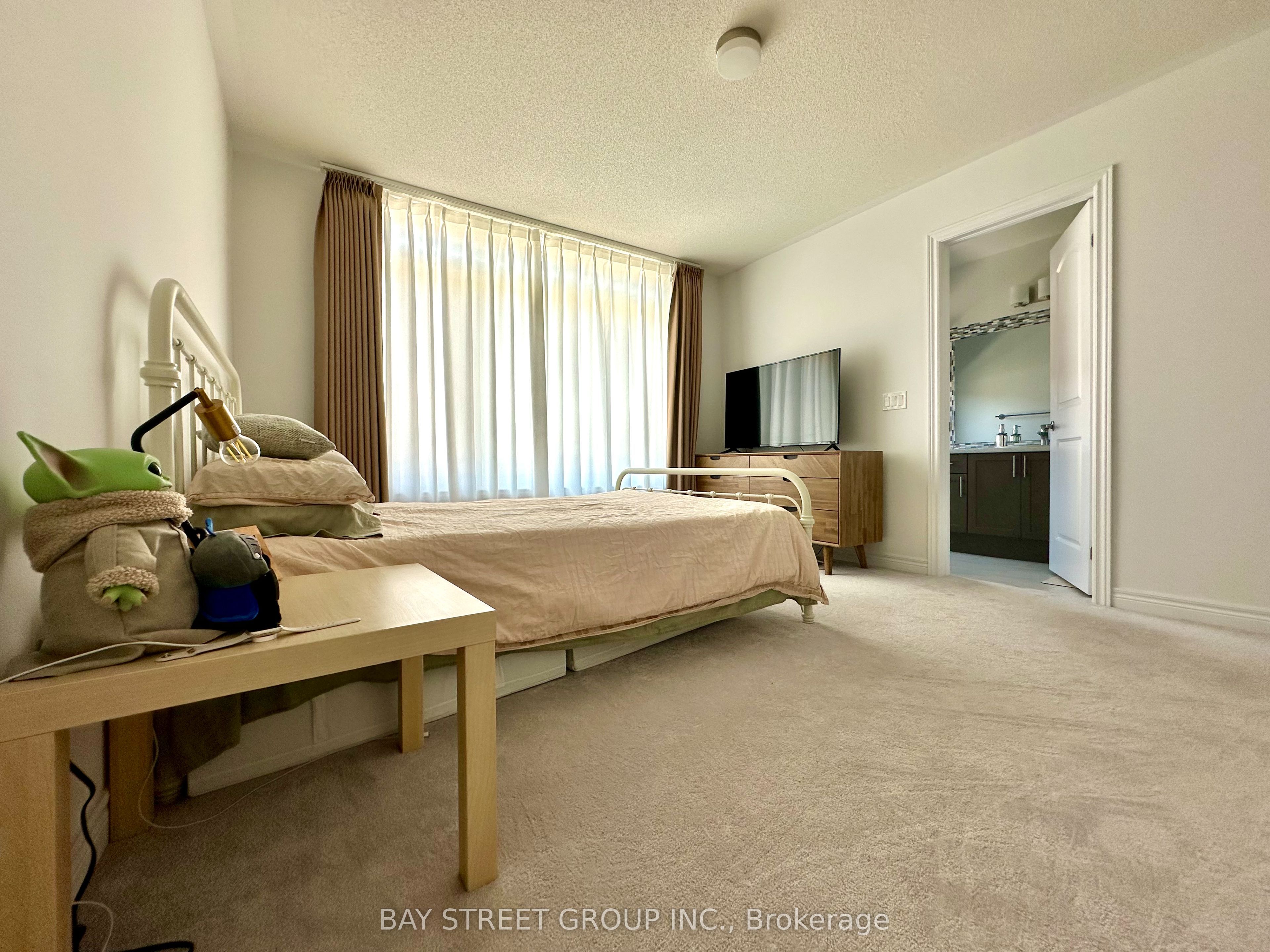 11770 10th Line Property Photo 12