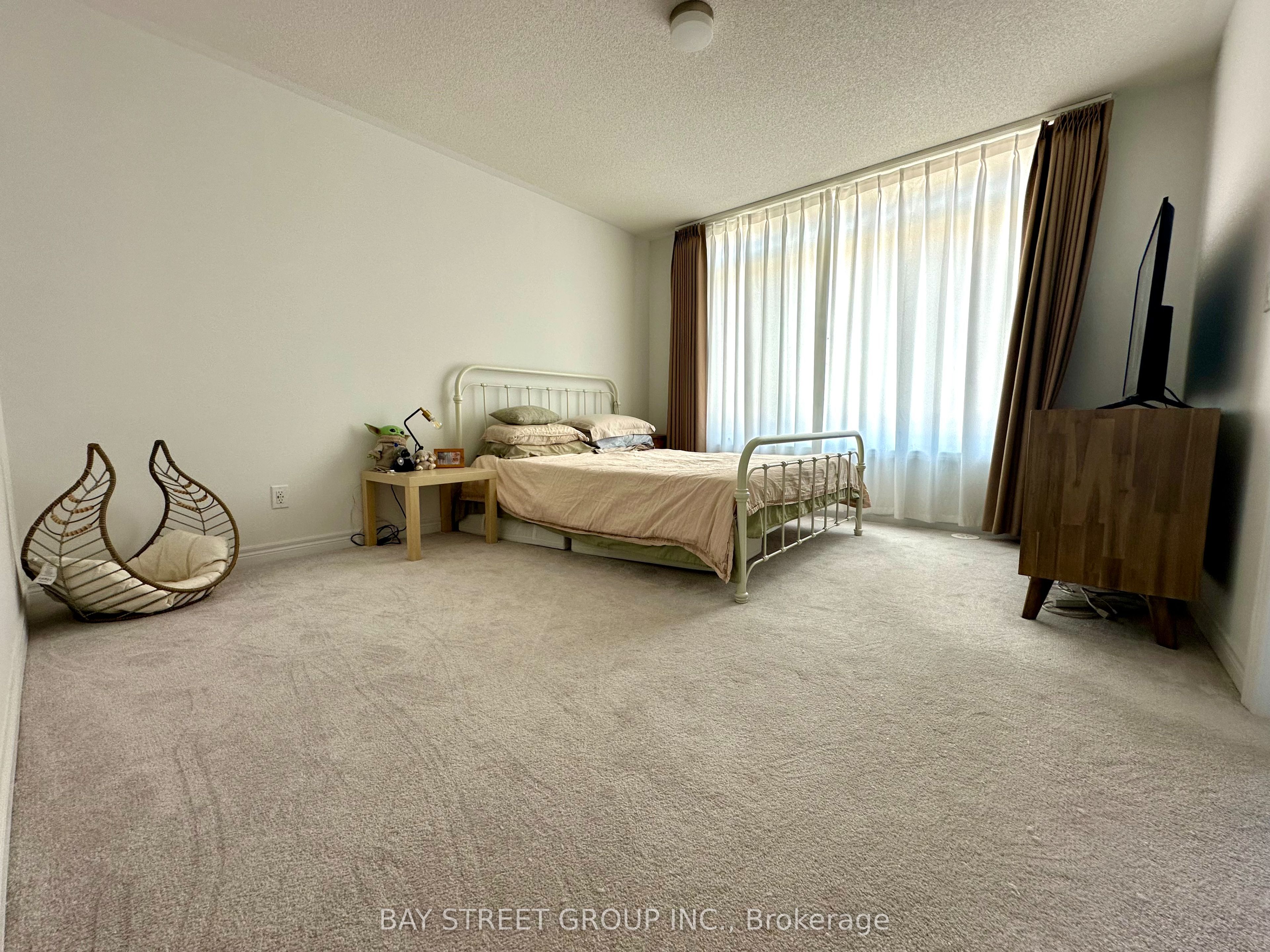 11770 10th Line Property Photo 13
