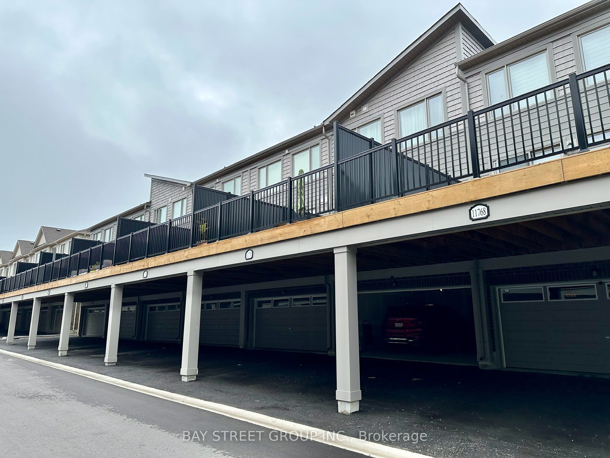 11770 10th Line Property Photo 20