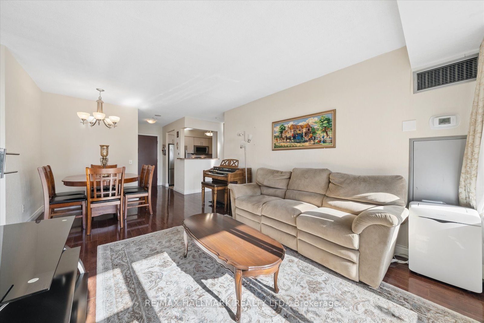 81 Townsgate Drive 512 Property Photo 6