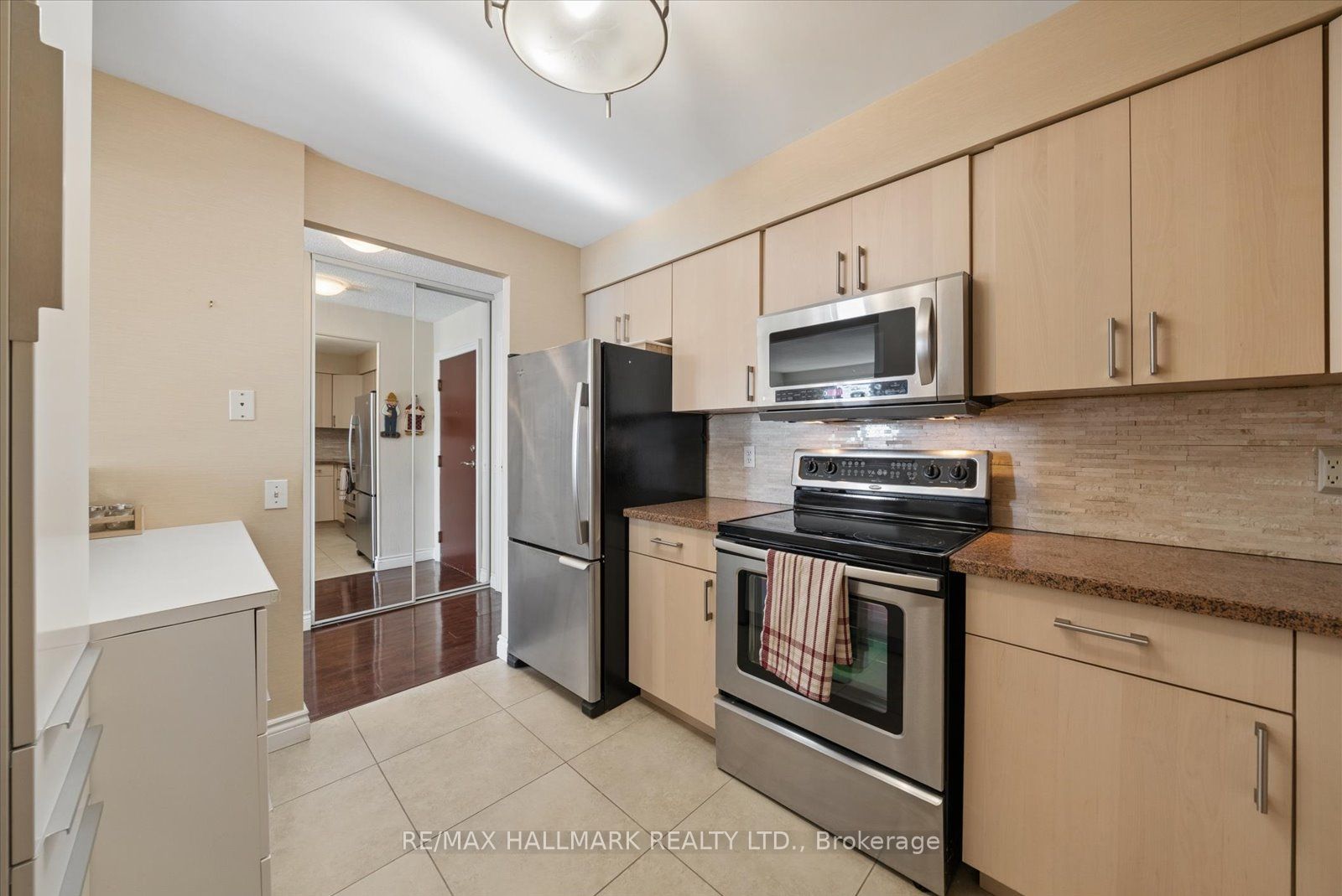 81 Townsgate Drive 512 Property Photo 11