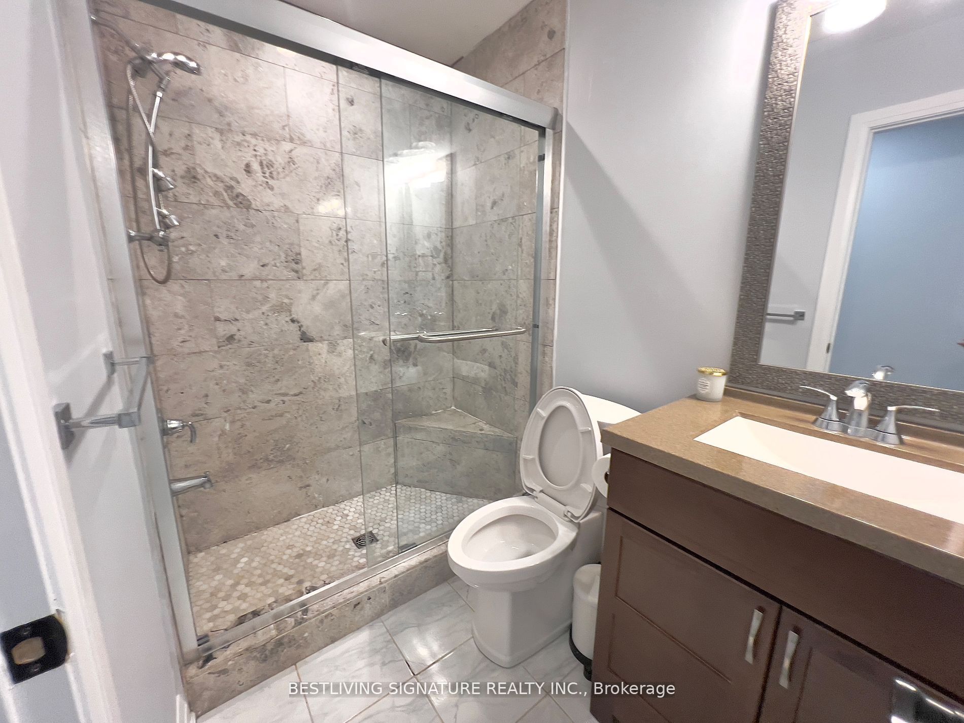 103 Antique Drive Property Photo 17