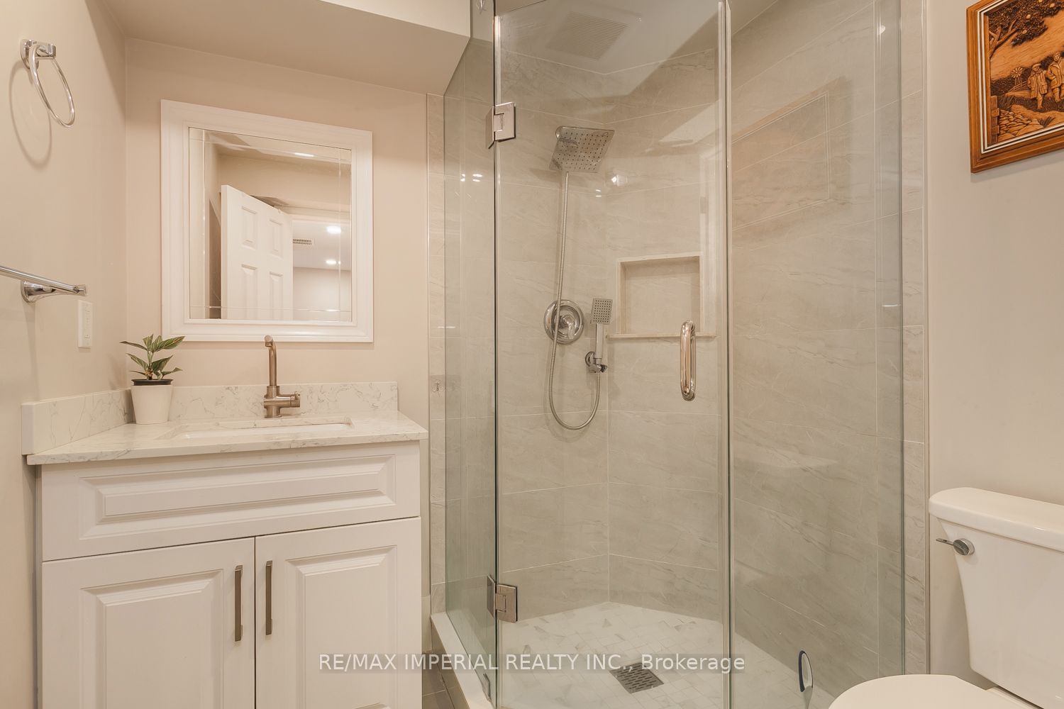 85 Ne Maple Ridge Crescent E Property Photo 24