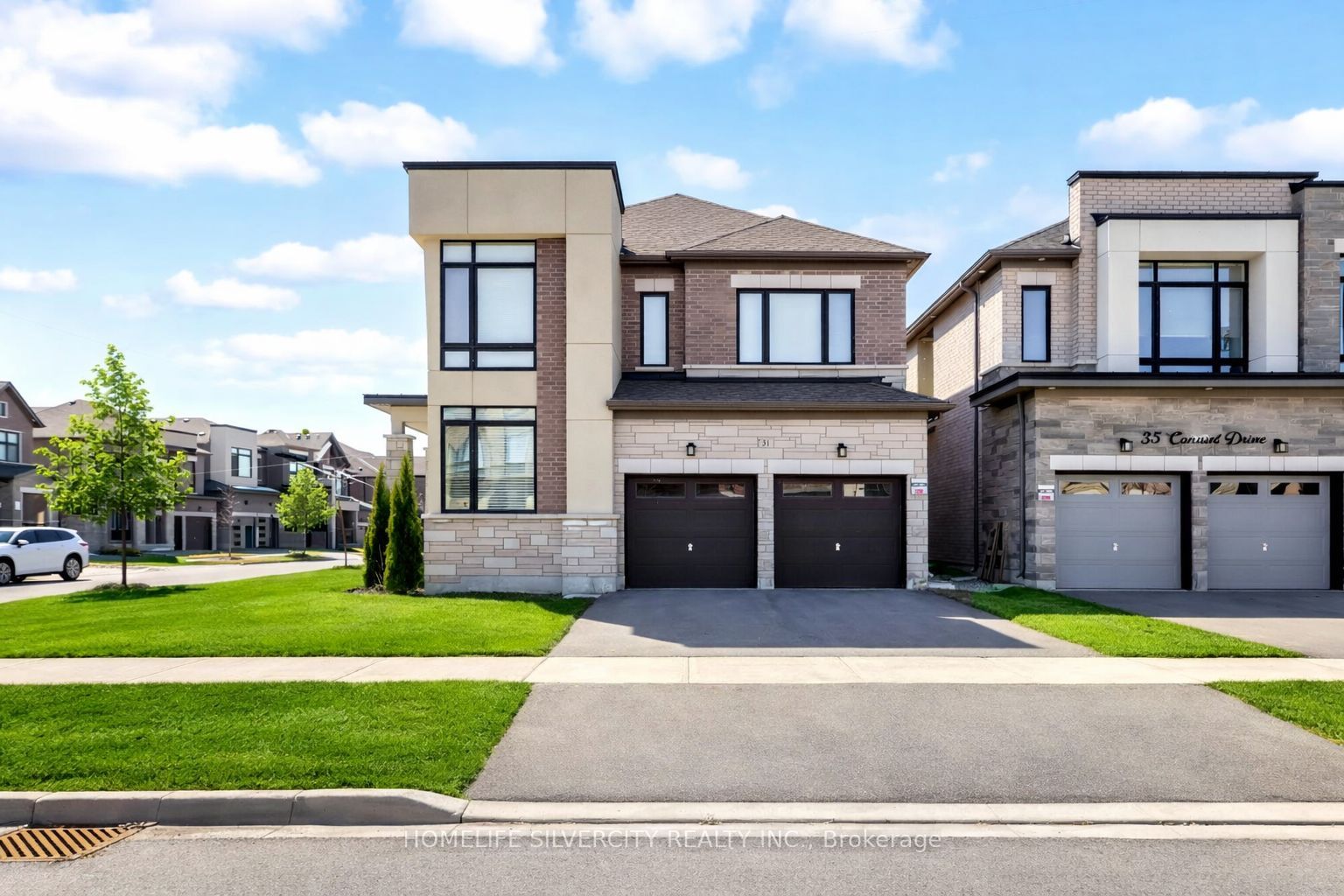 31 Canard Drive Property Photo 2