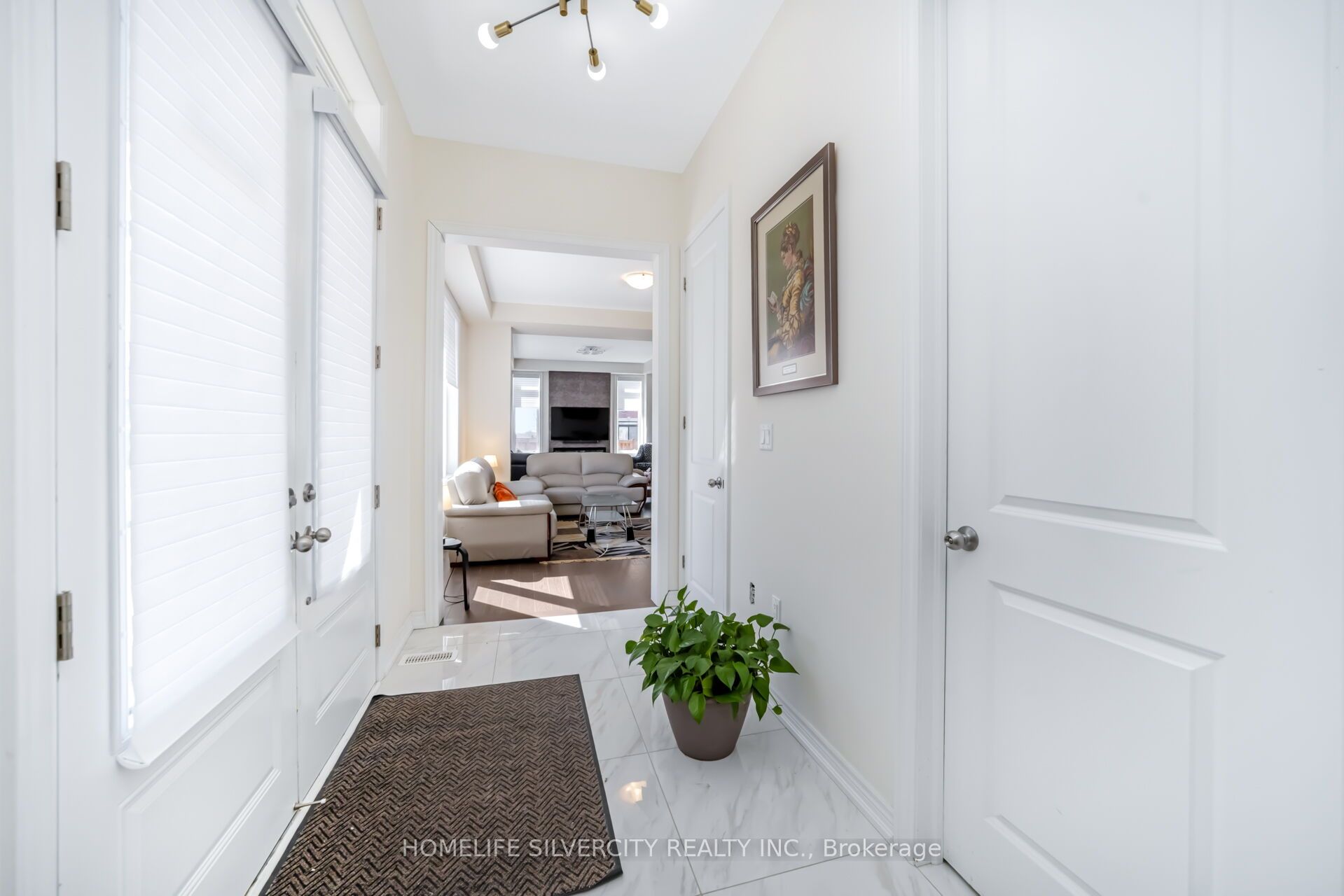 31 Canard Drive Property Photo 4