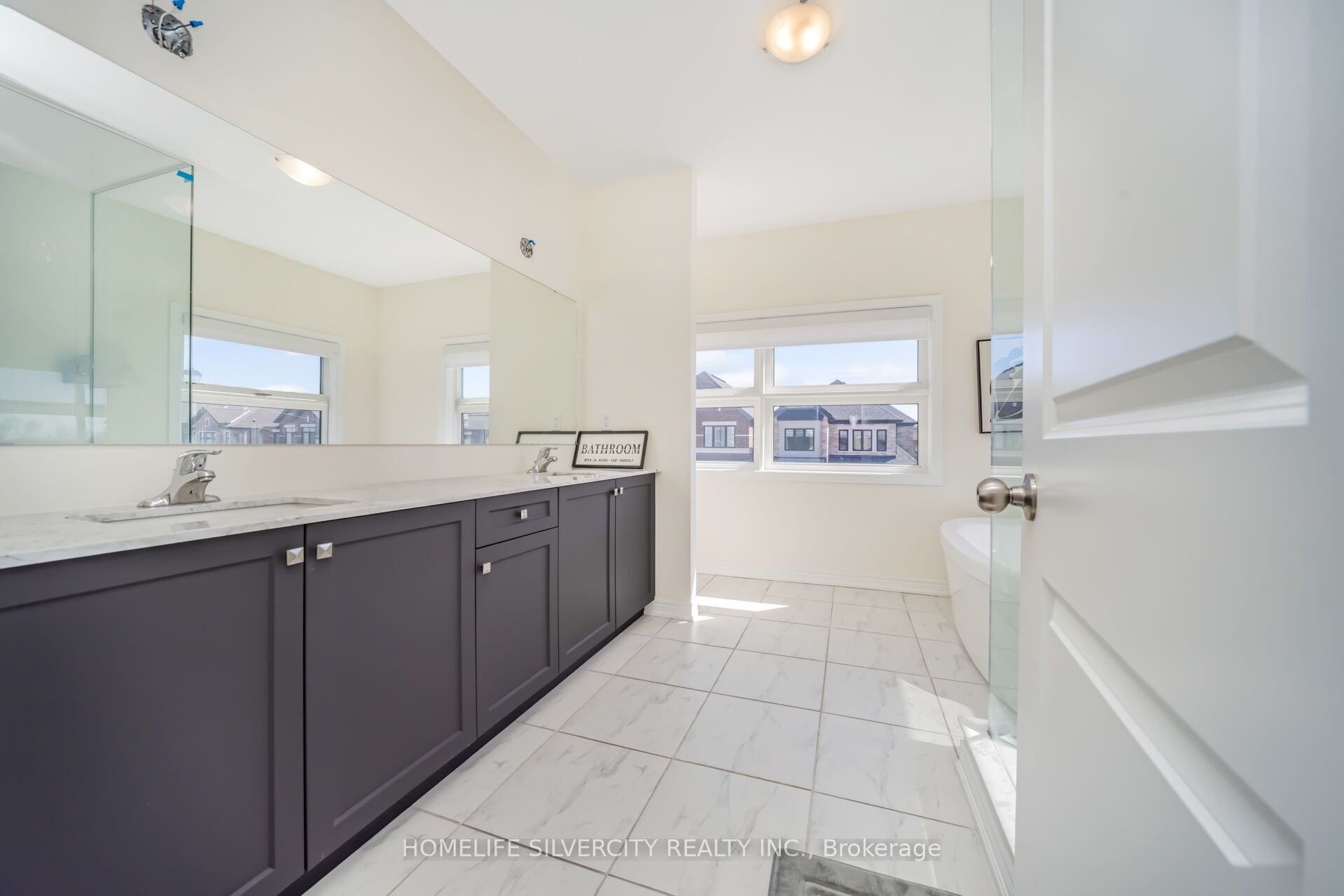 31 Canard Drive Property Photo 19