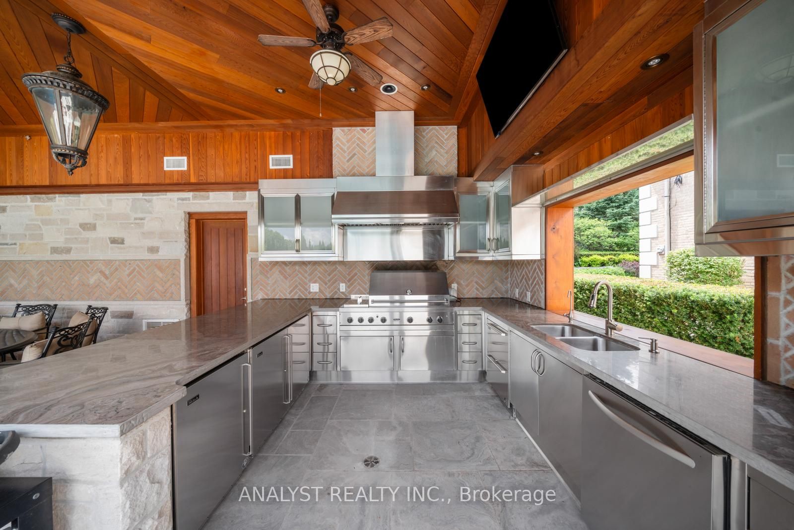 86 Eden Vale Drive Property Photo 39