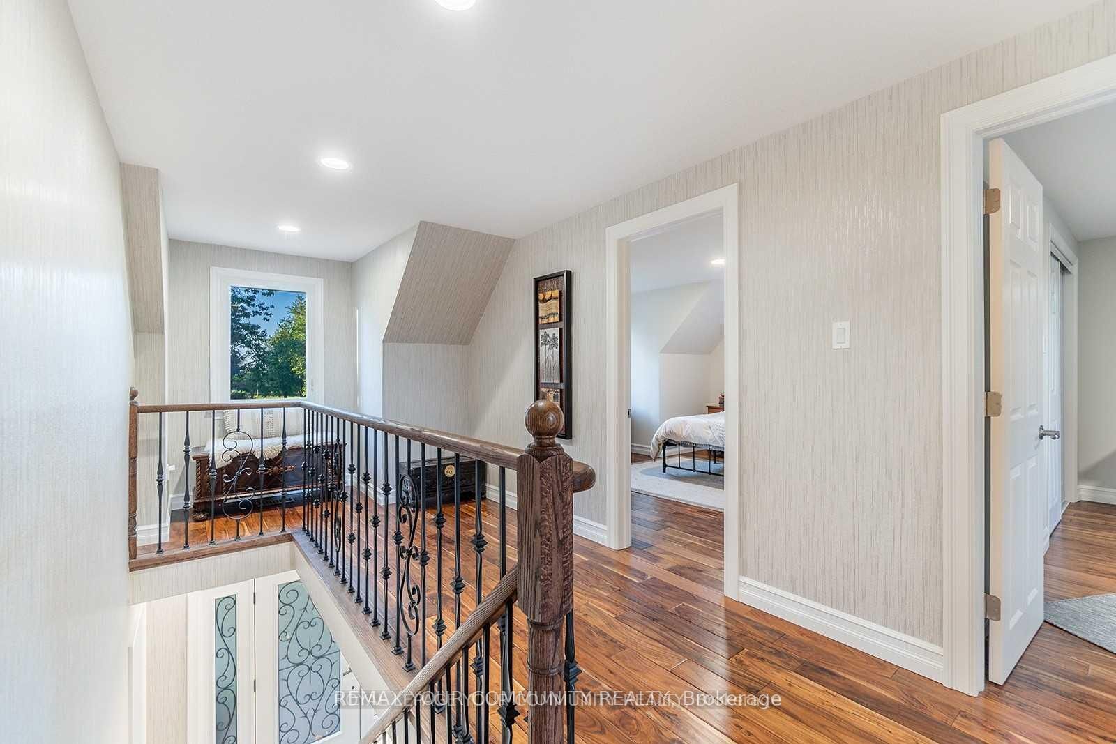 6743 3rd Line Property Photo 19