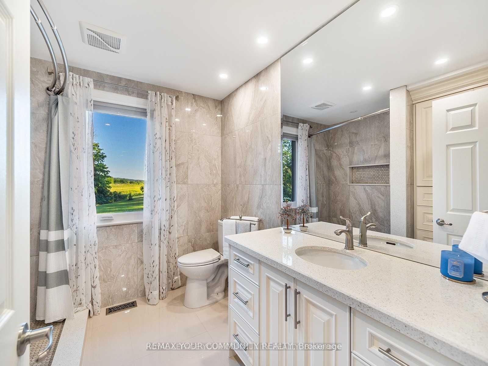6743 3rd Line Property Photo 25