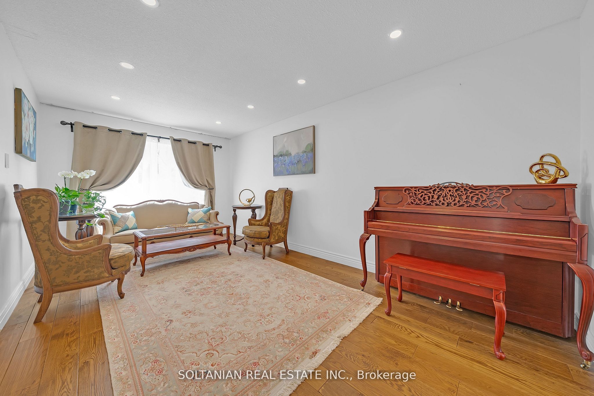 54 Braeburn Drive Property Photo 6
