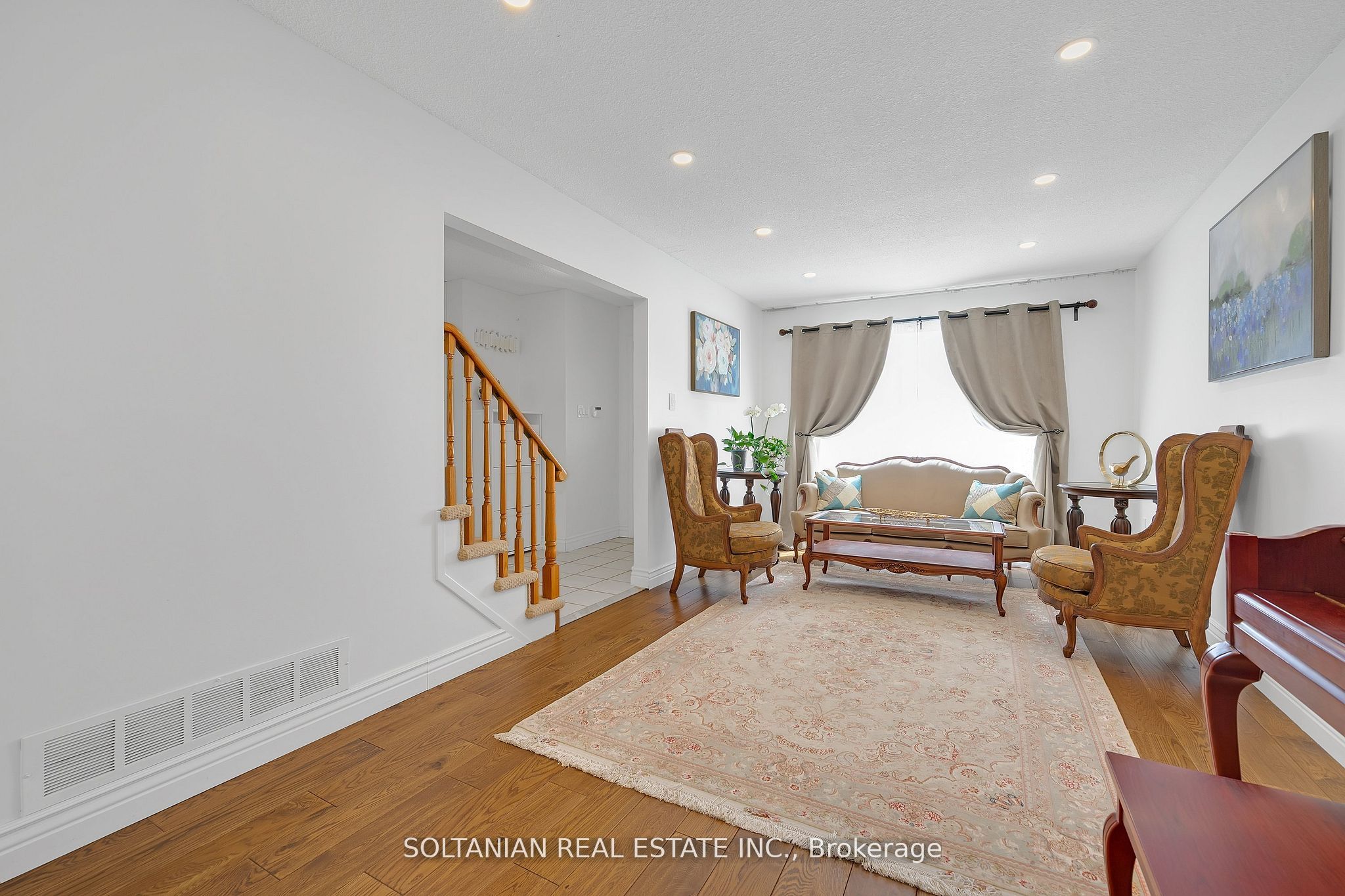 54 Braeburn Drive Property Photo 9