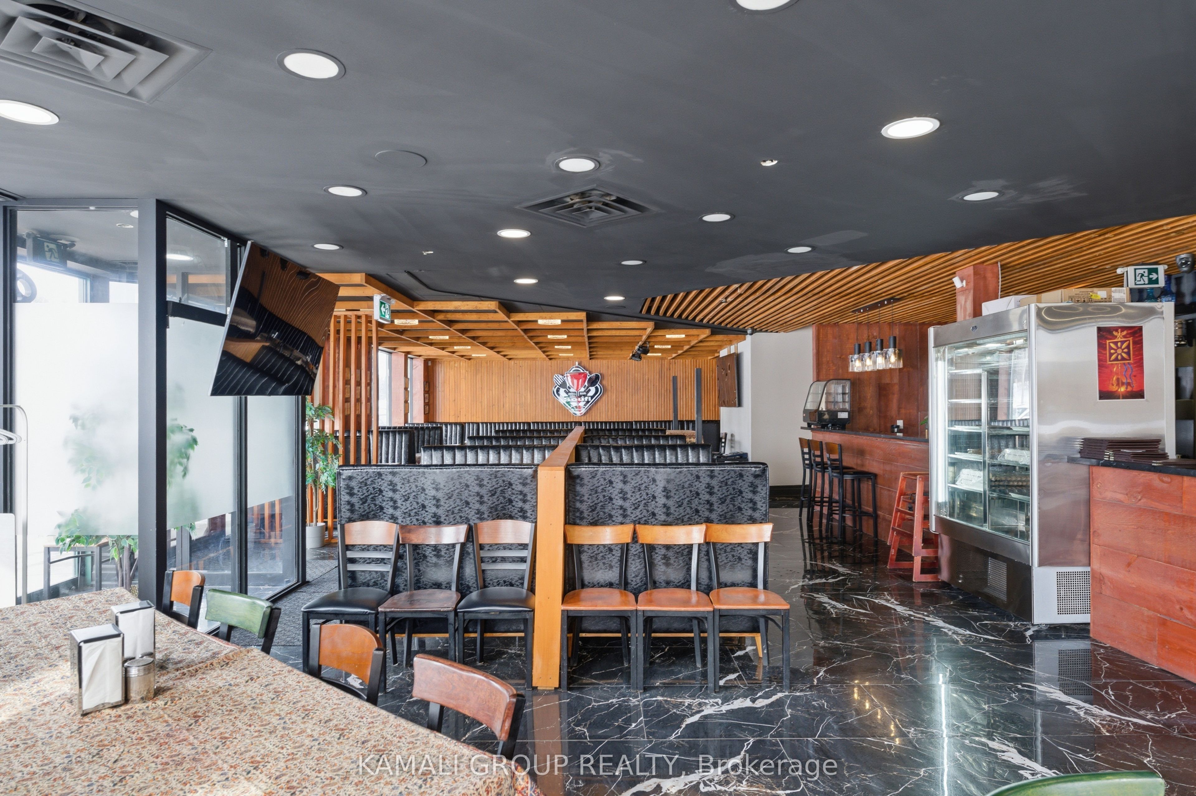 10815 Bathurst Street N 20 Property Photo 8