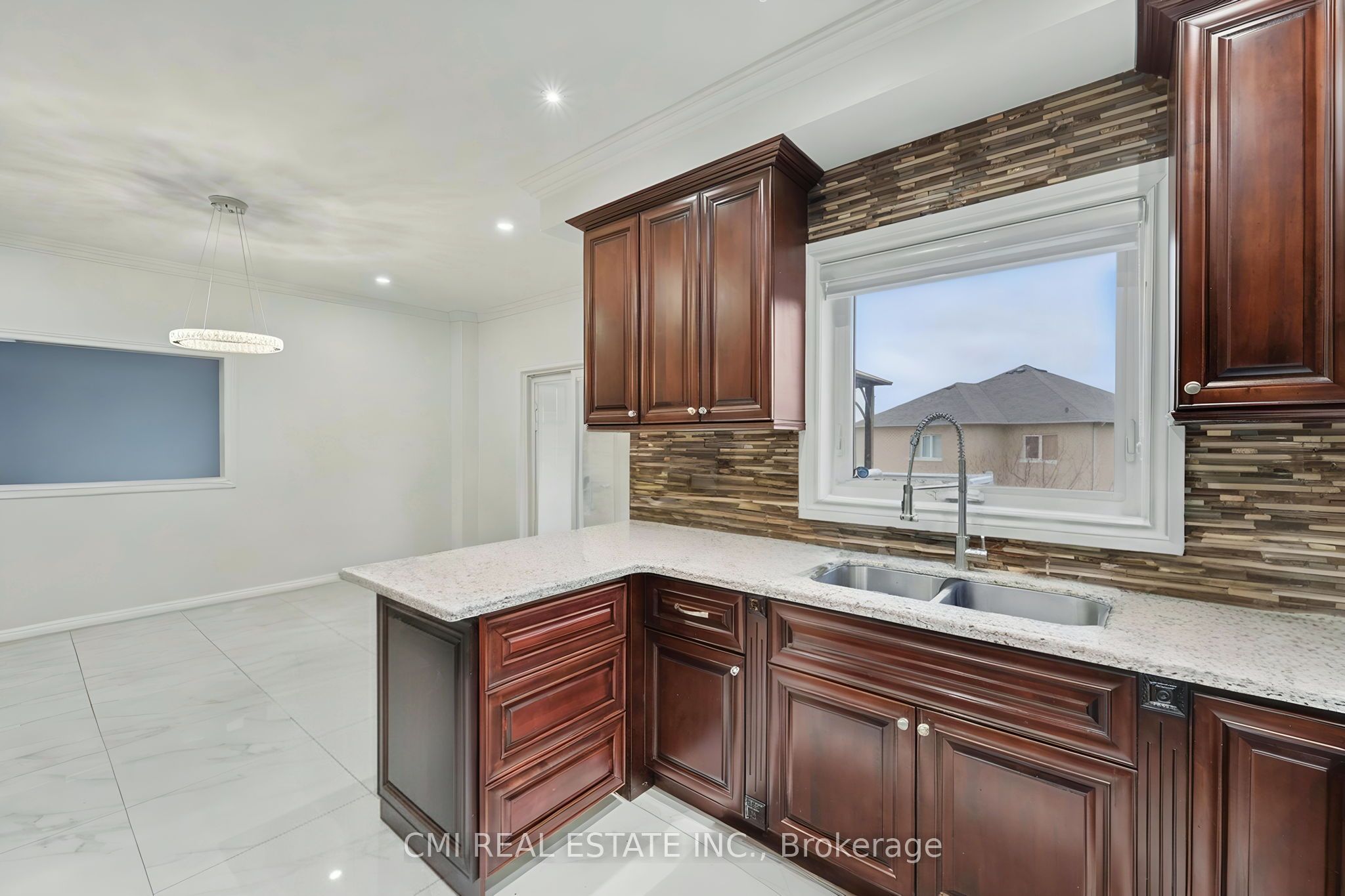 717 Vaughan Mills Road Property Photo 11
