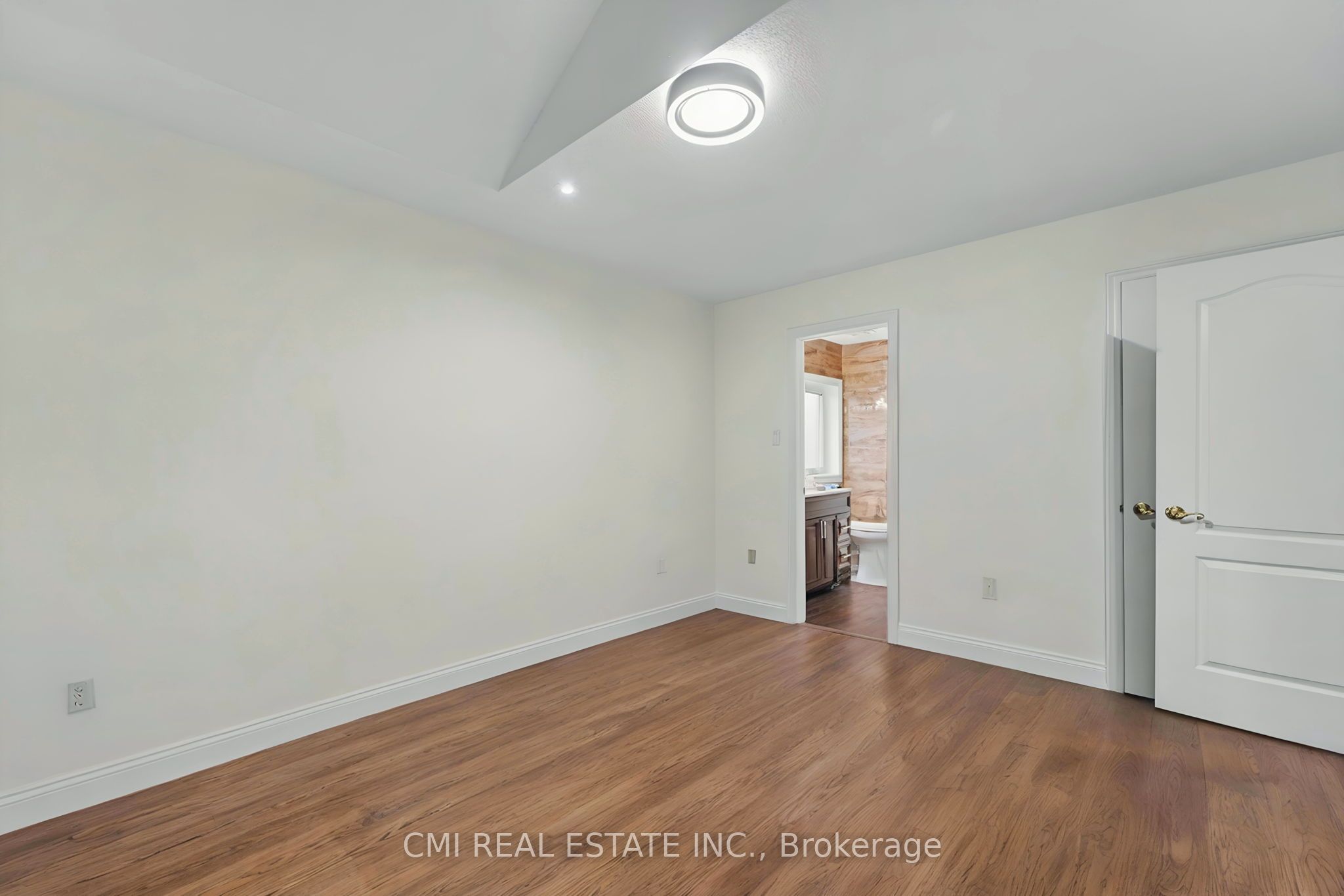 717 Vaughan Mills Road Property Photo 17