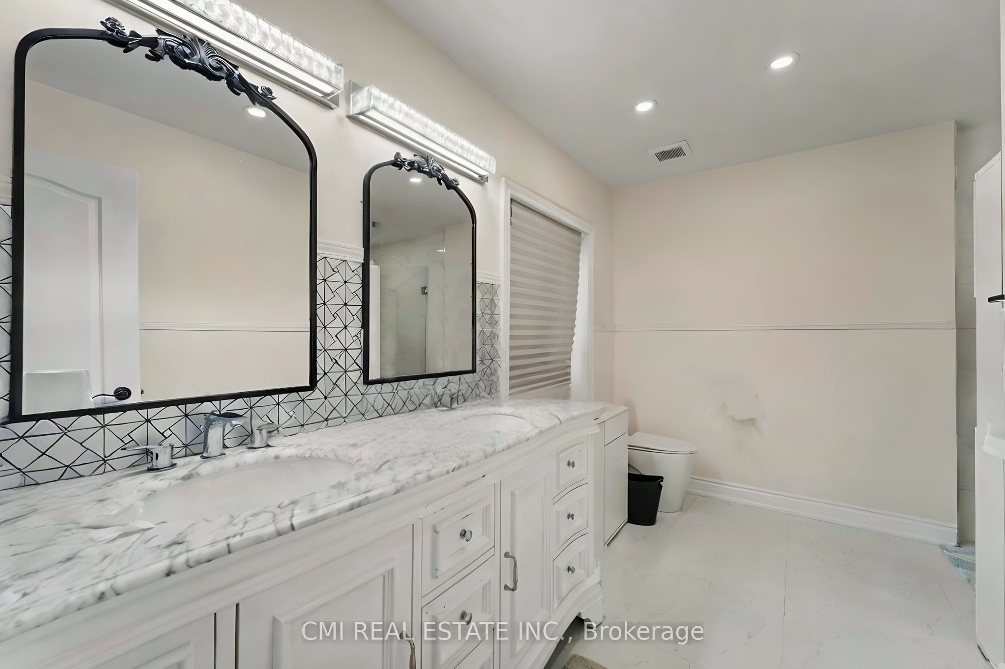717 Vaughan Mills Road Property Photo 25