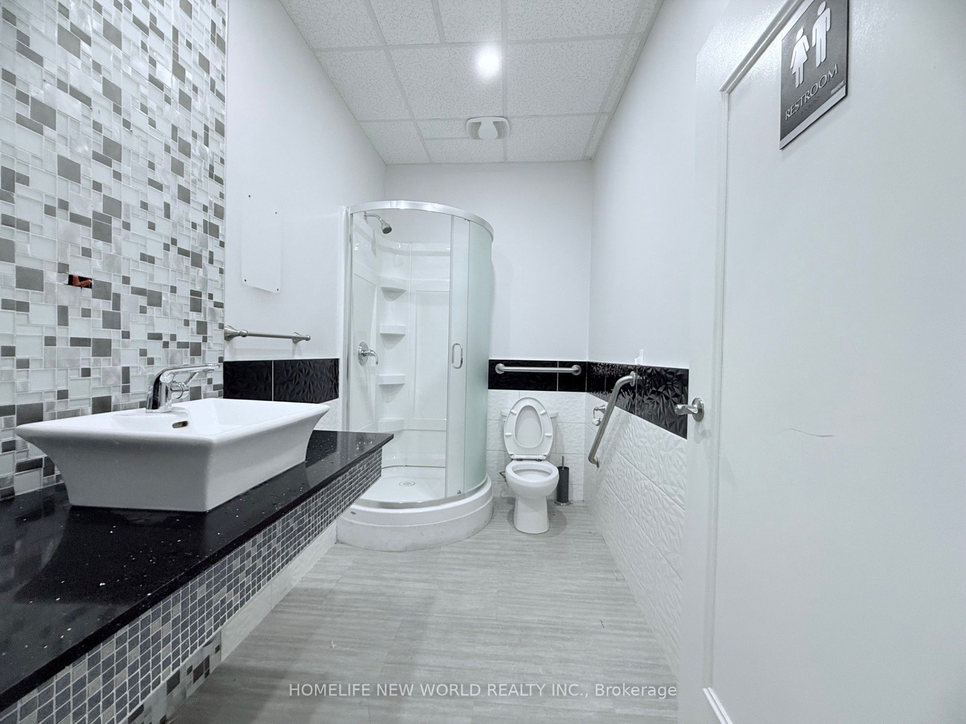 7181 Yonge Street 7 &108 &109 Property Photo 20