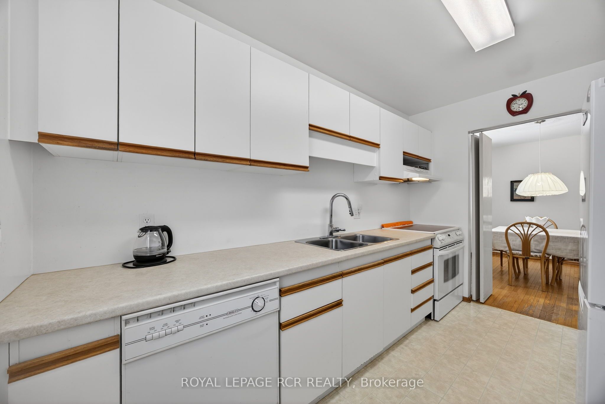 24 Drummond Street Property Photo 6