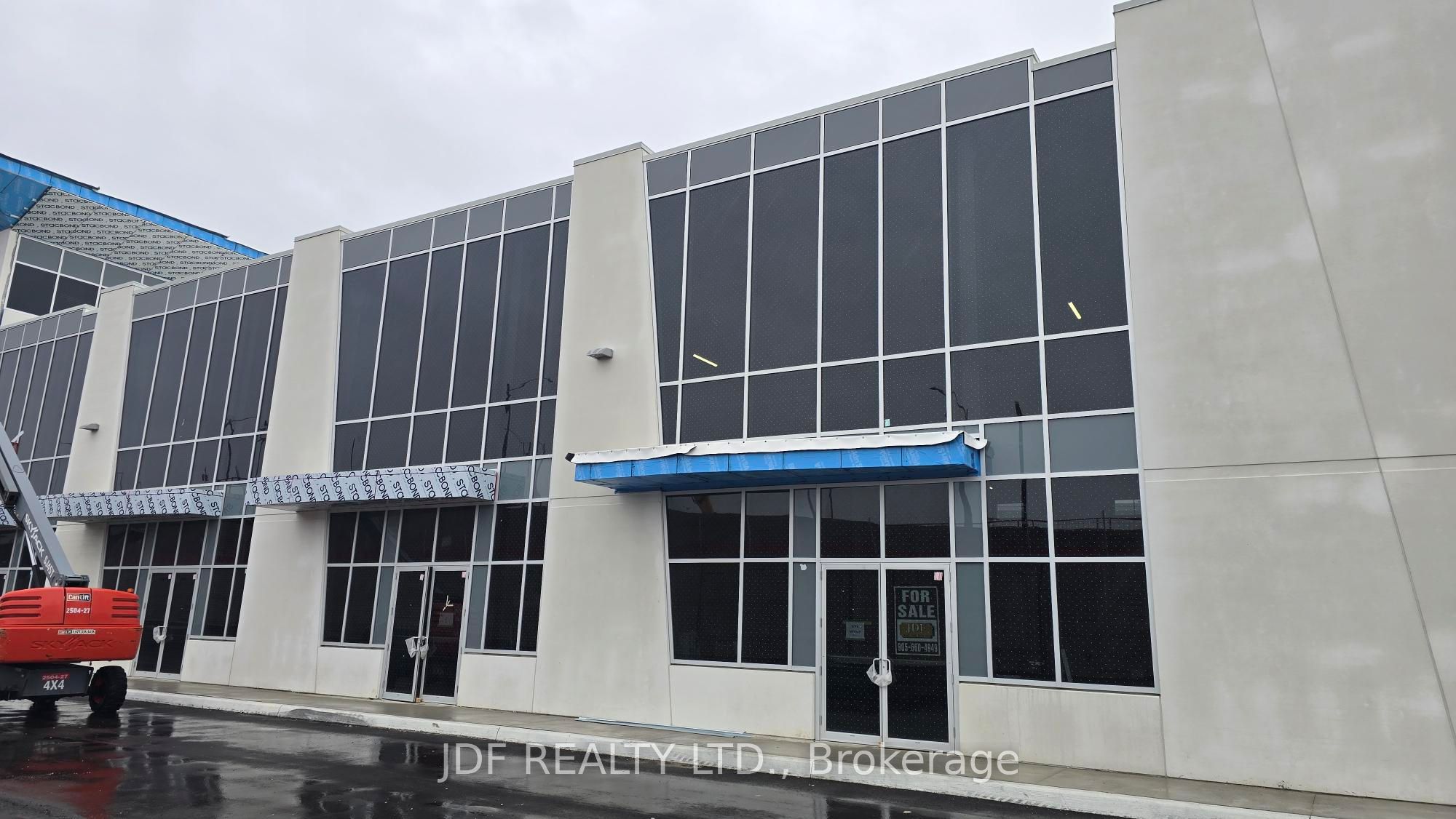 435 Cityview Boulevard 6 Property Photo 1