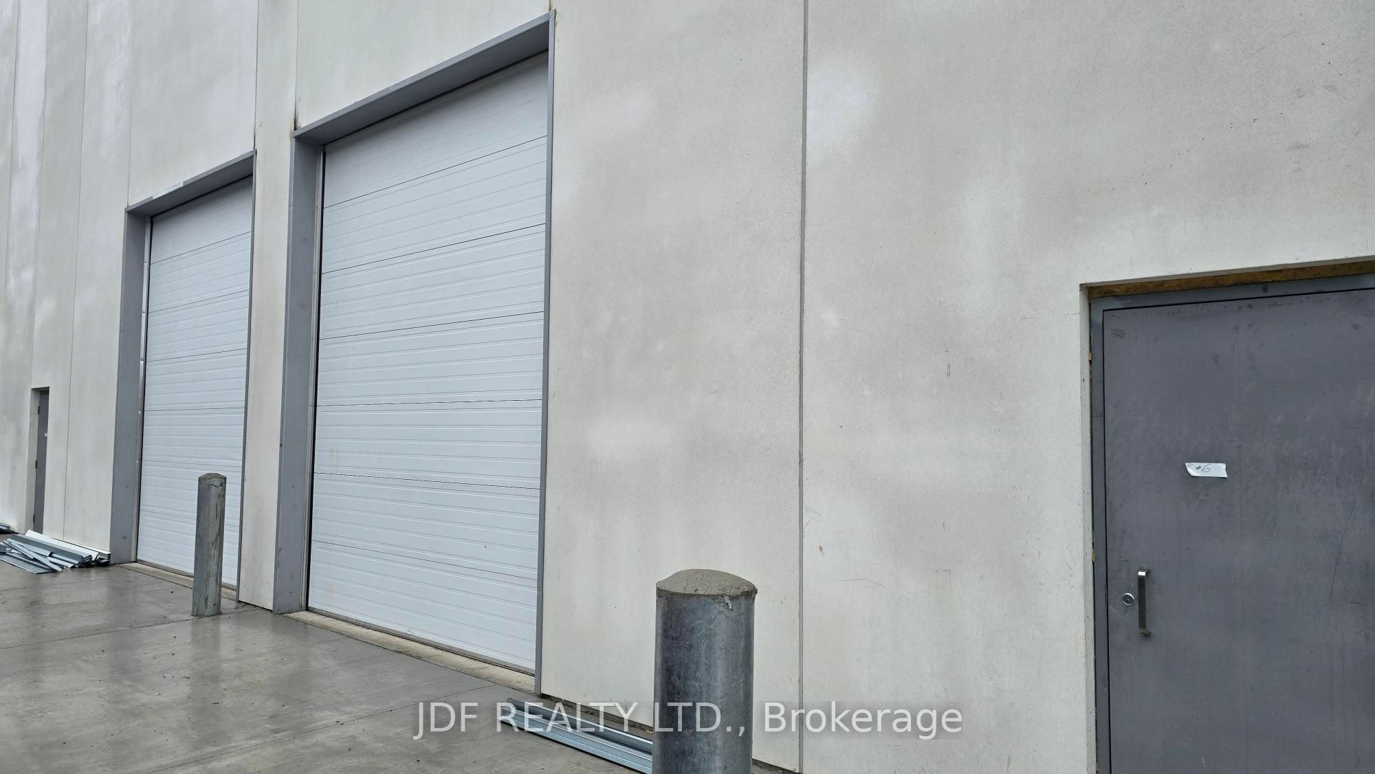 435 Cityview Boulevard 6 Property Photo 5