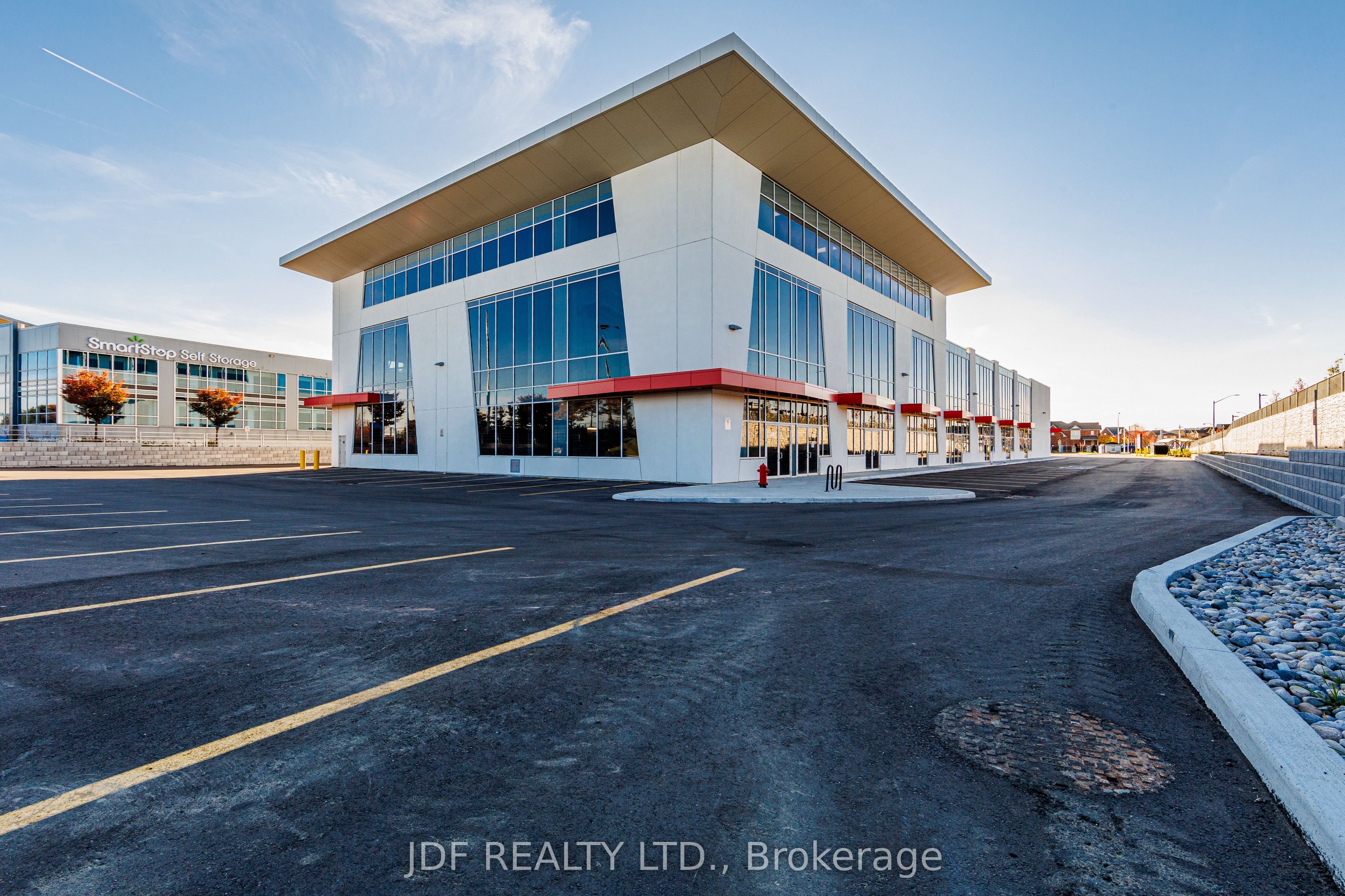 435 Cityview Boulevard 6 Property Photo 5