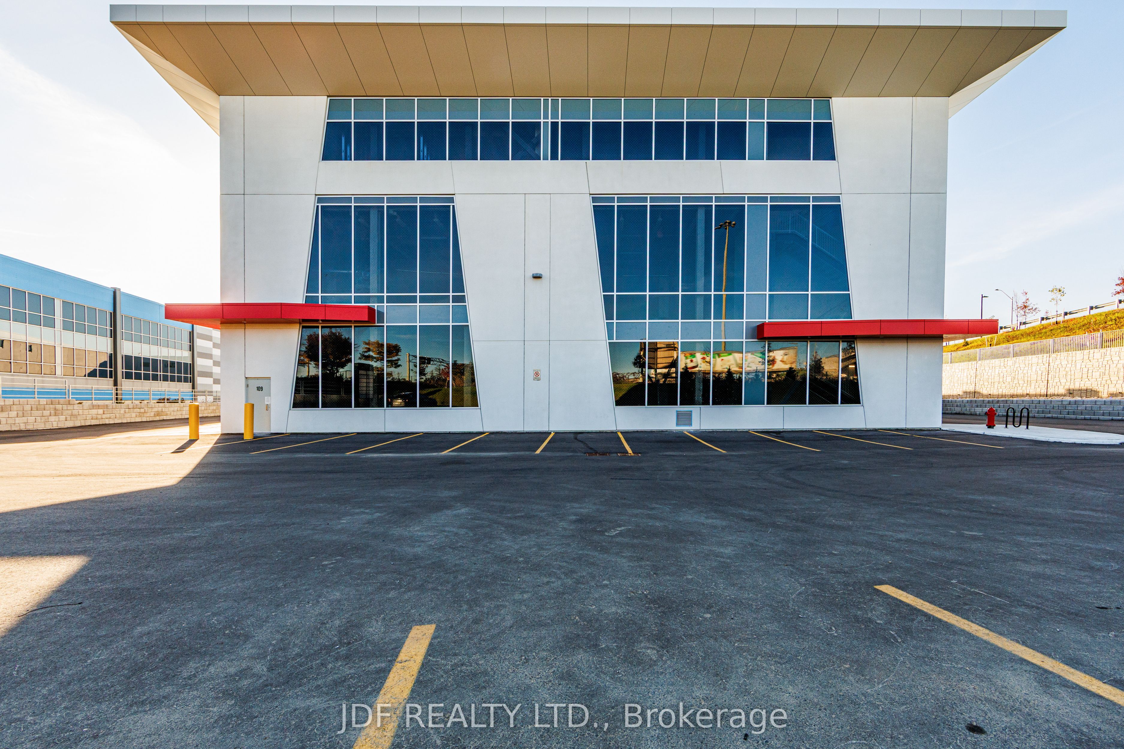 435 Cityview Boulevard 6 Property Photo 6