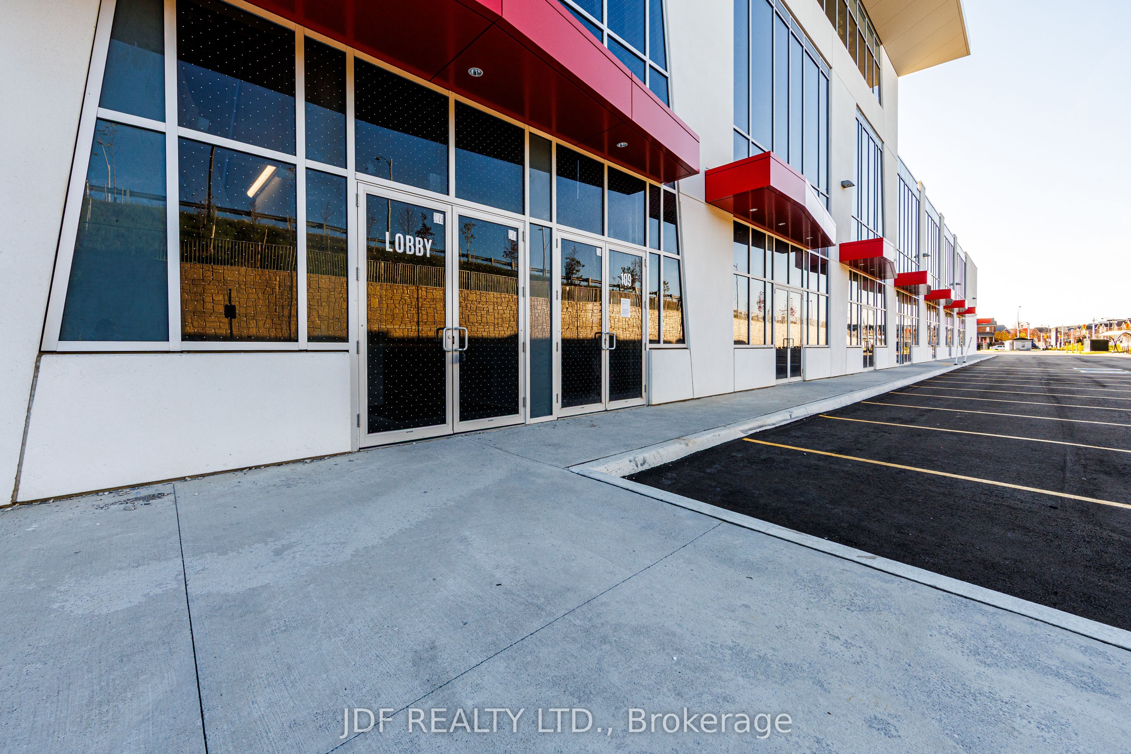 435 Cityview Boulevard 6 Property Photo 8