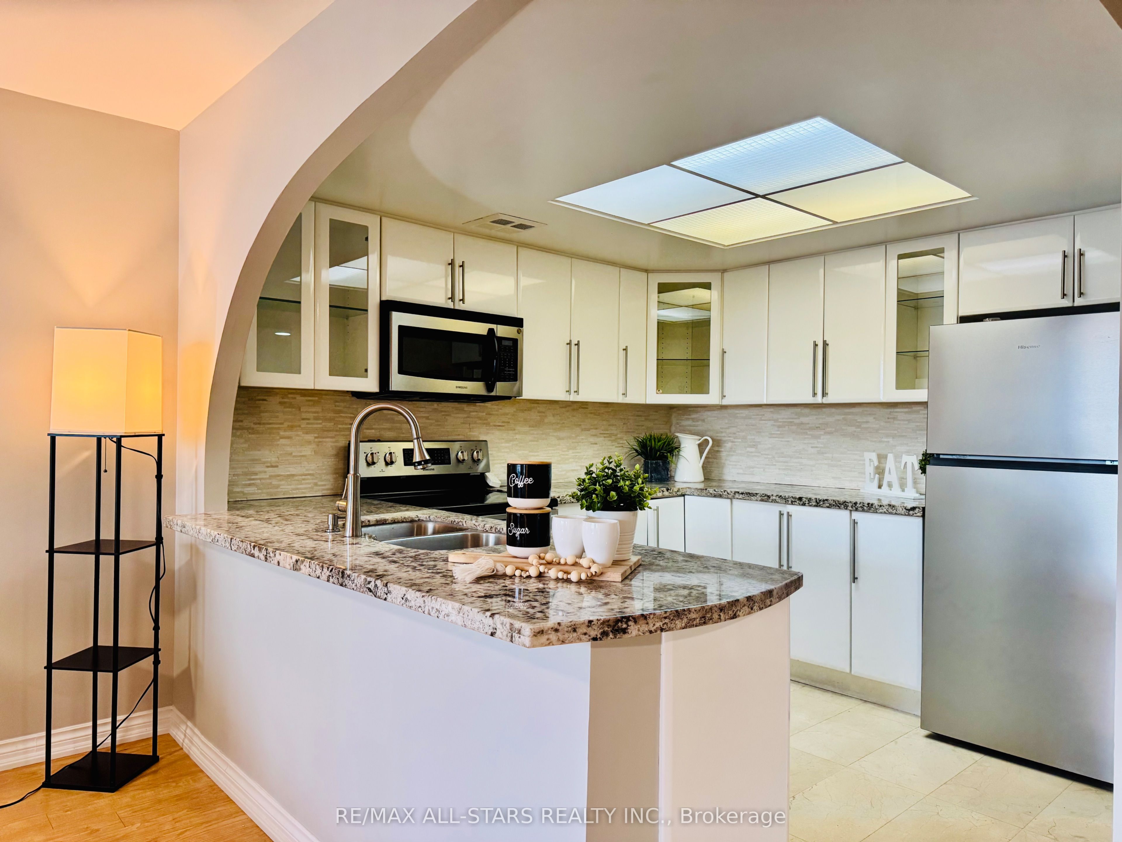 7601 Bathurst Street 402 Property Photo 14