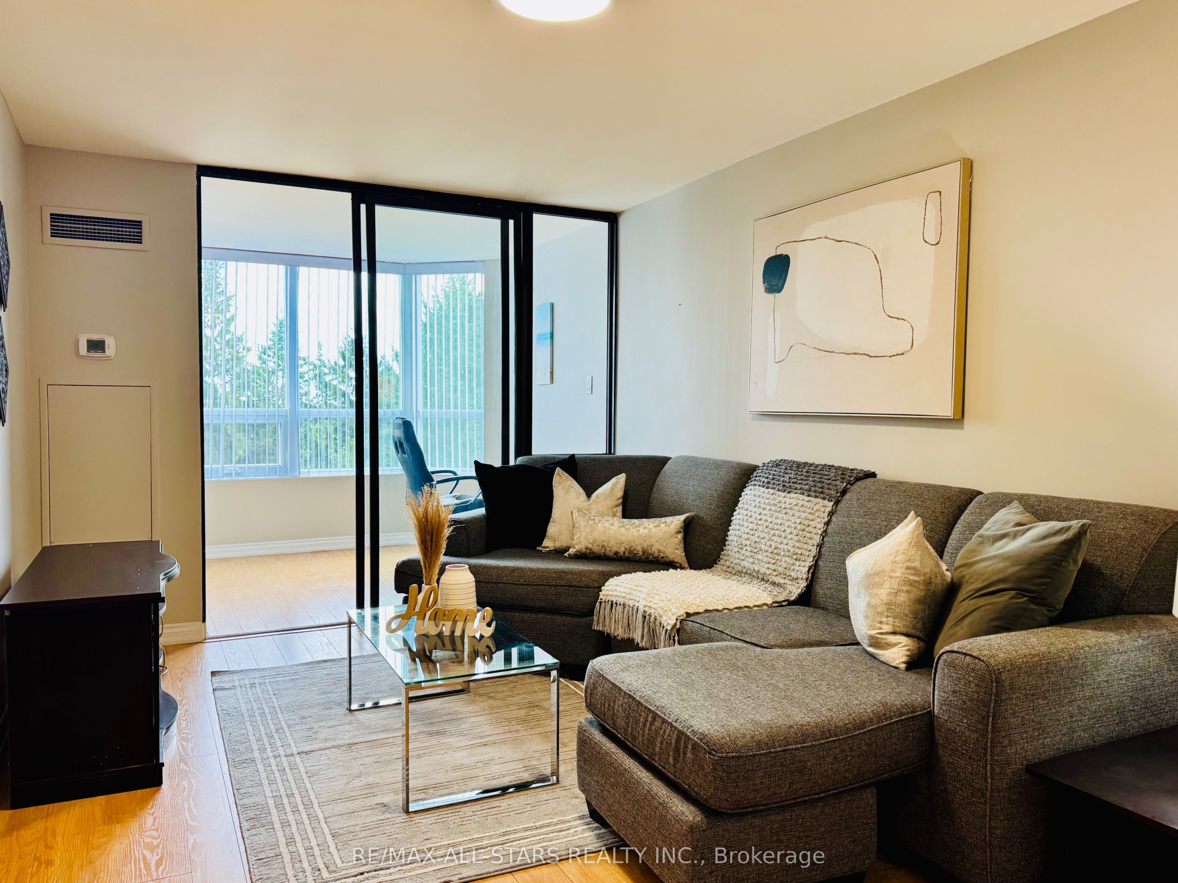 7601 Bathurst Street 402 Property Photo 15