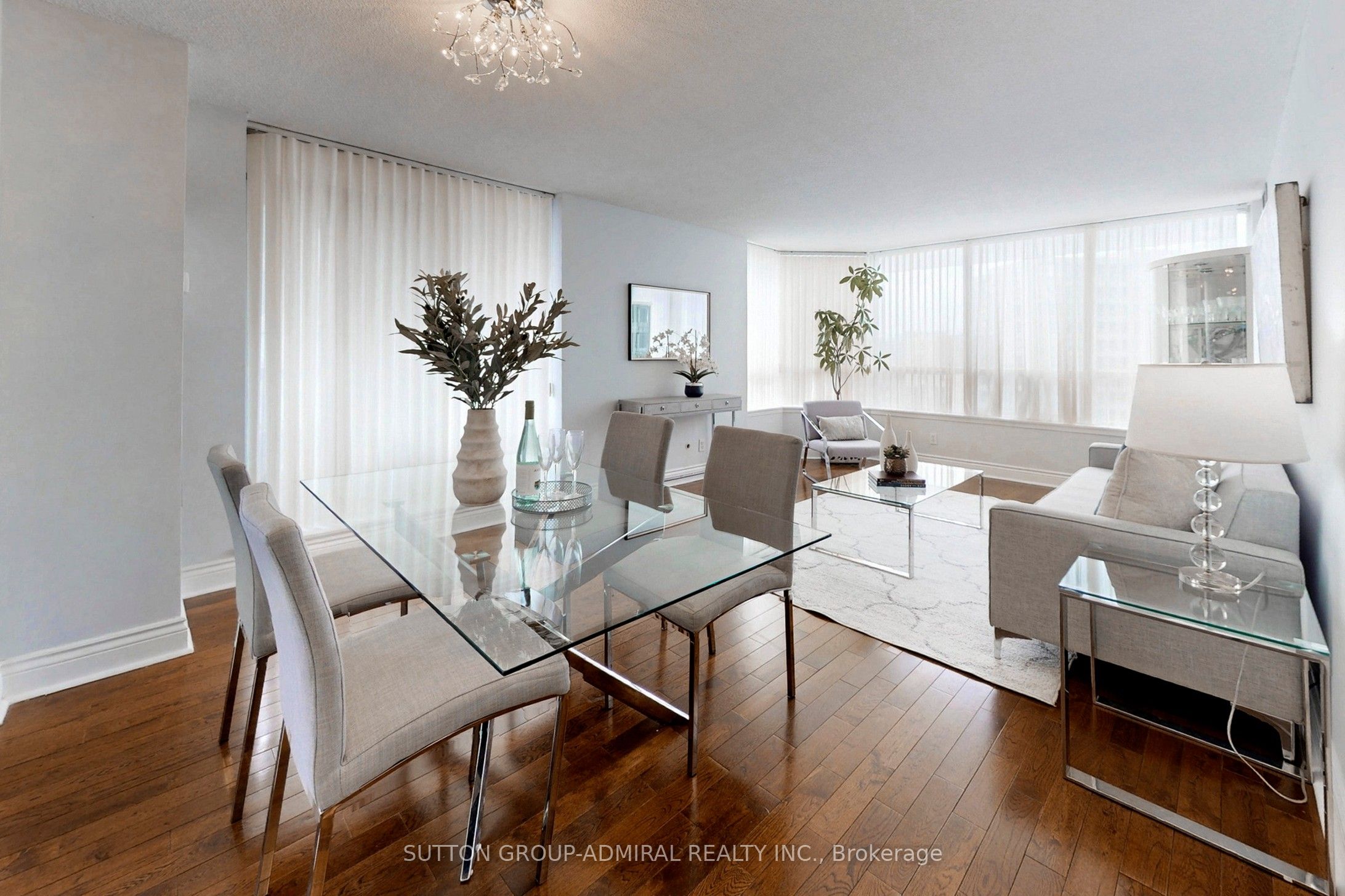 81 Townsgate Drive Ph208 Property Photo 7