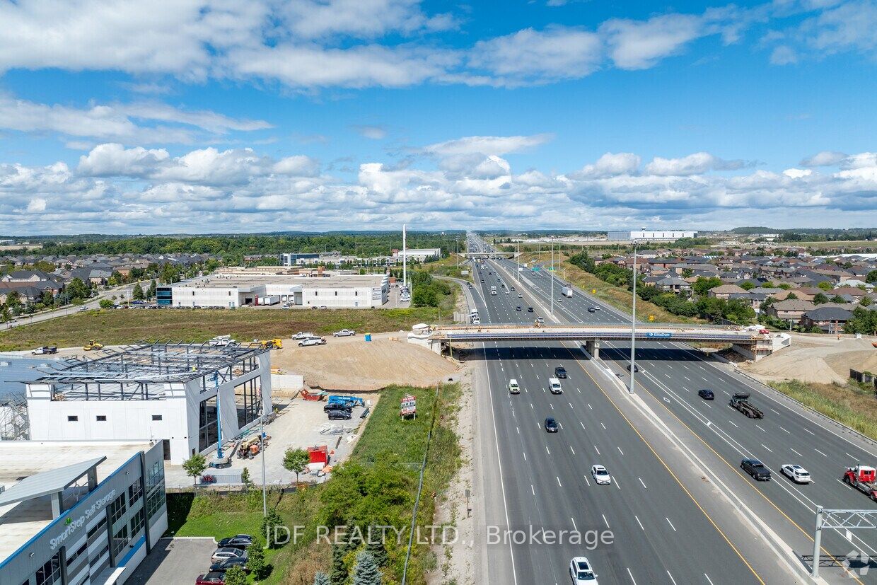 435 Cityview Boulevard 3 Property Photo 3