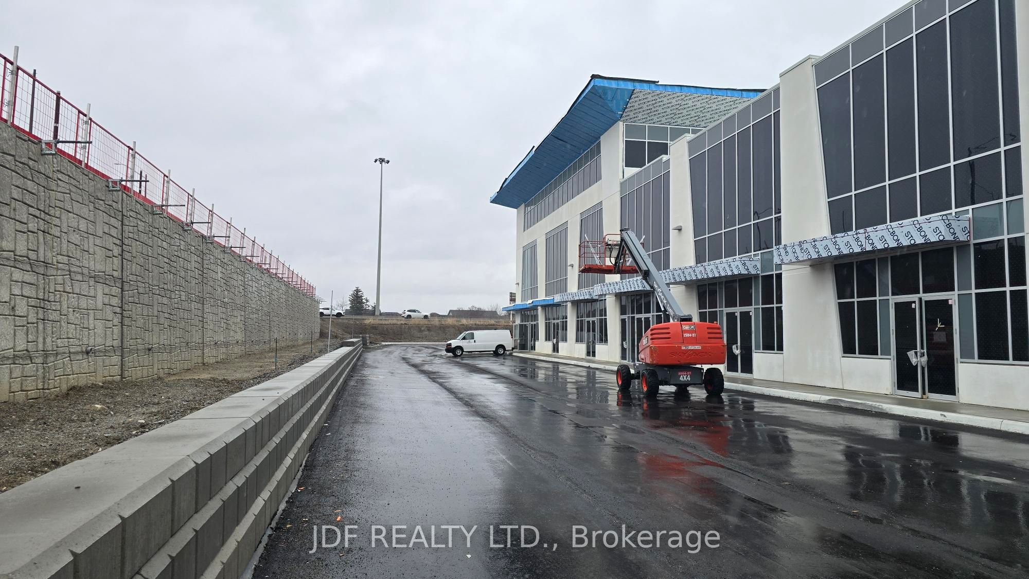 435 Cityview Boulevard 4 Property Photo 3