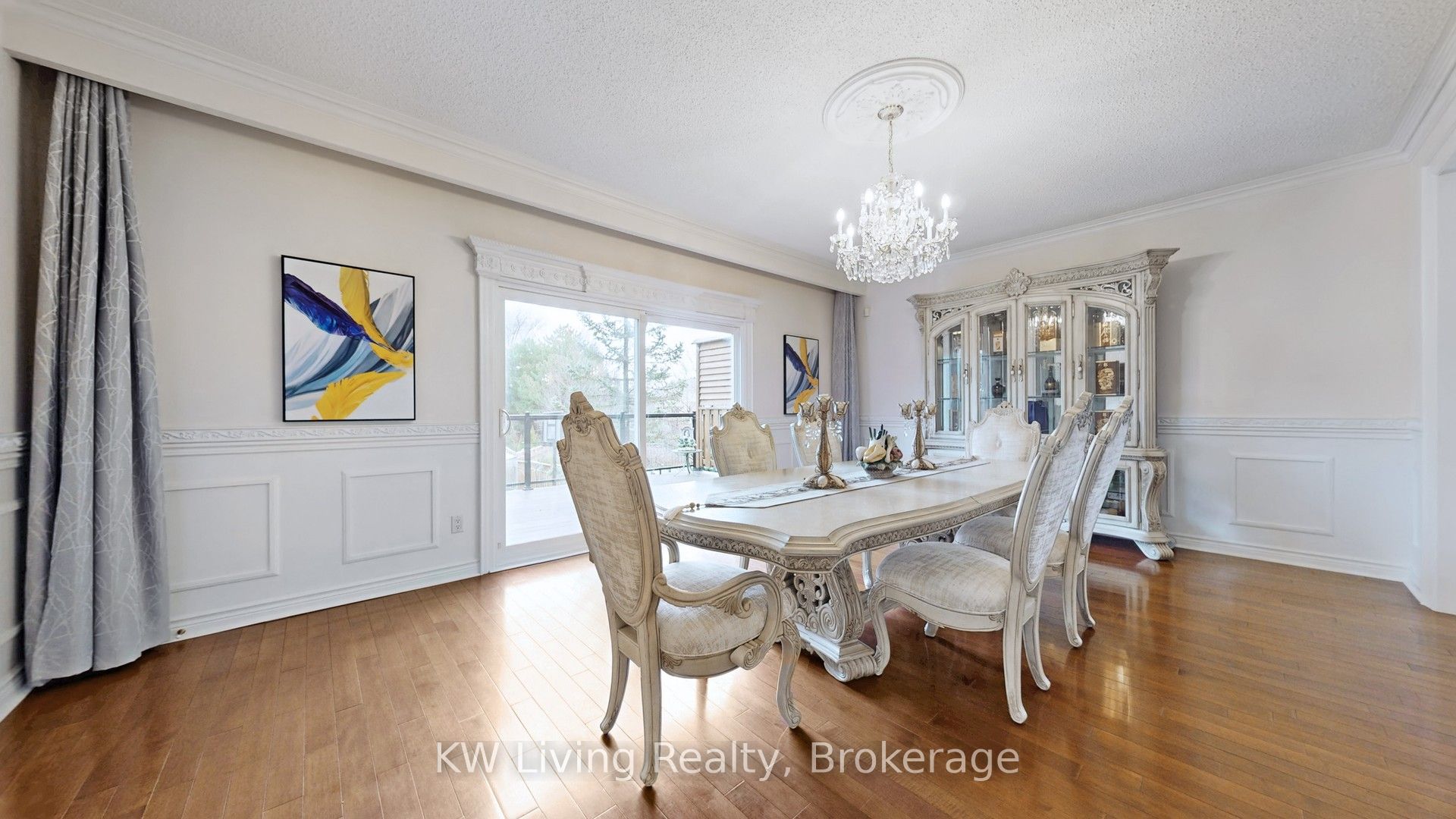 19 Spadina Road Property Photo 8