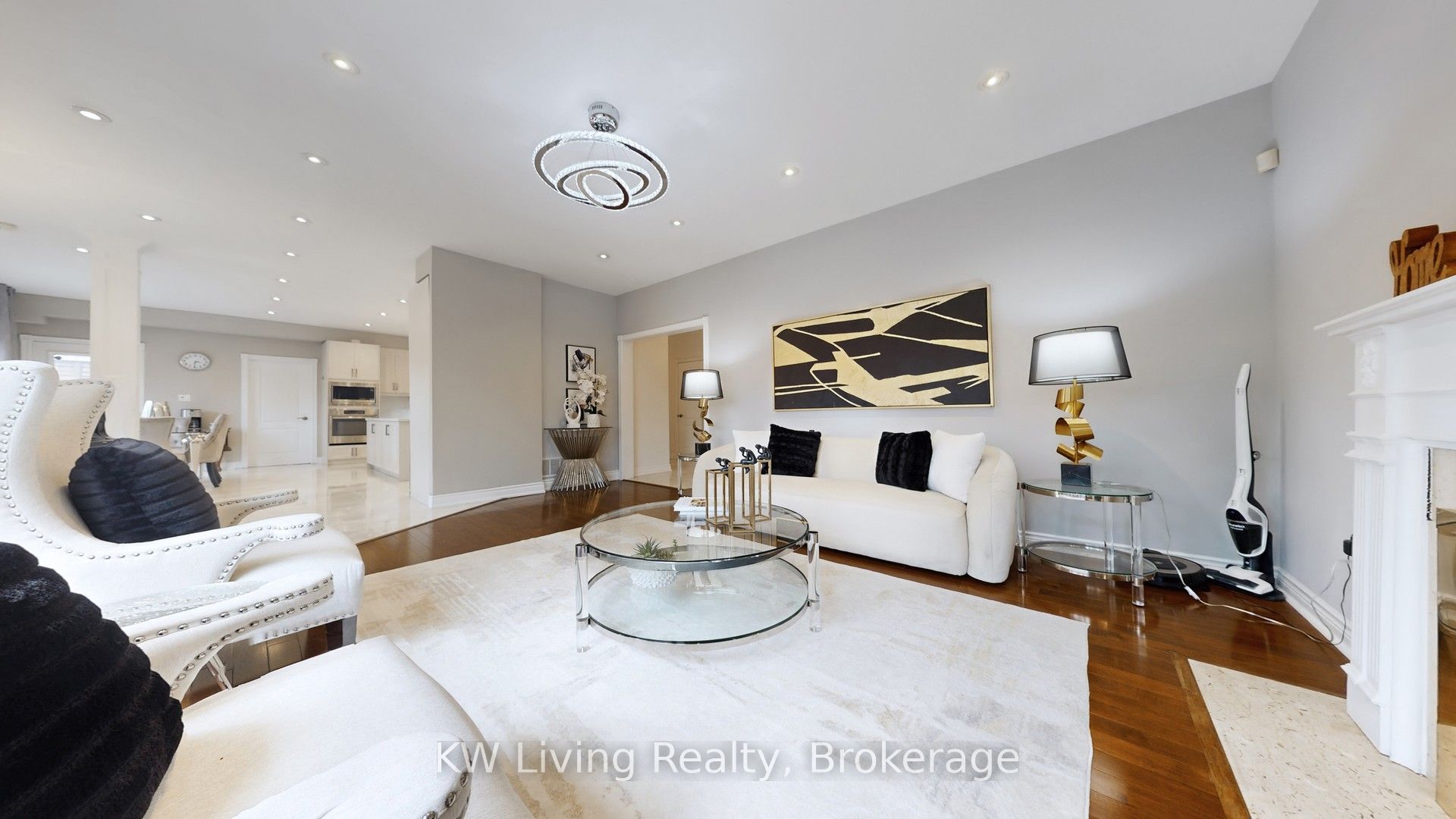 19 Spadina Road Property Photo 11