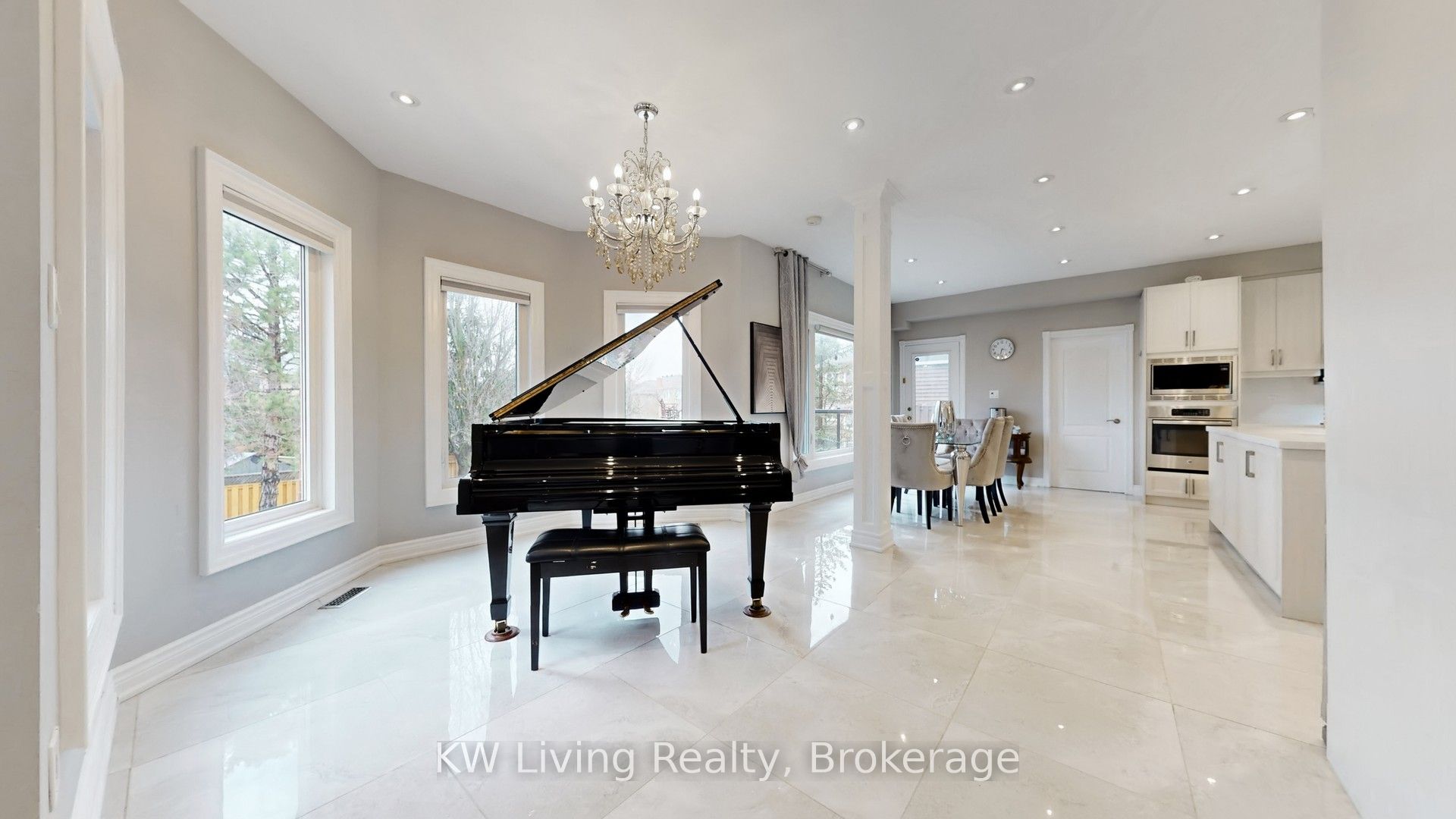 19 Spadina Road Property Photo 13