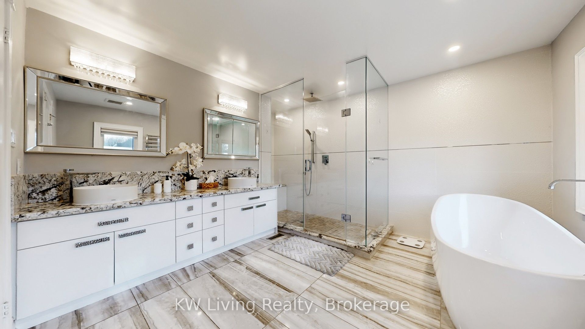 19 Spadina Road Property Photo 27