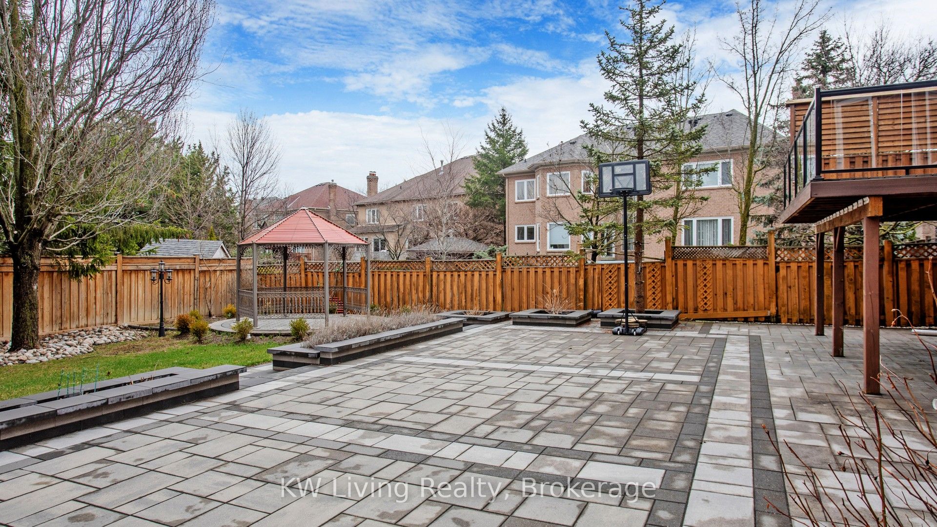 19 Spadina Road Property Photo 49