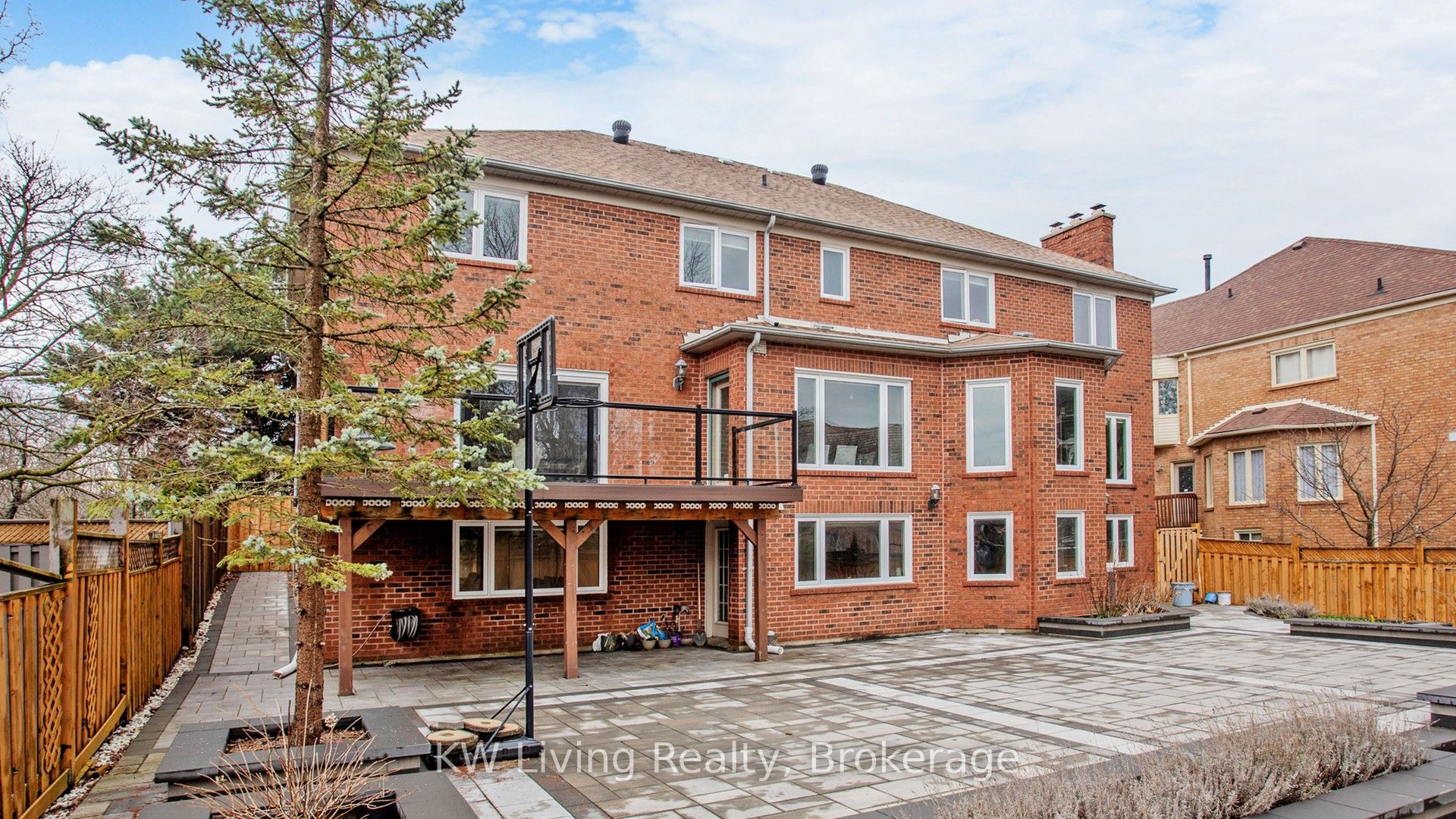 19 Spadina Road Property Photo 50