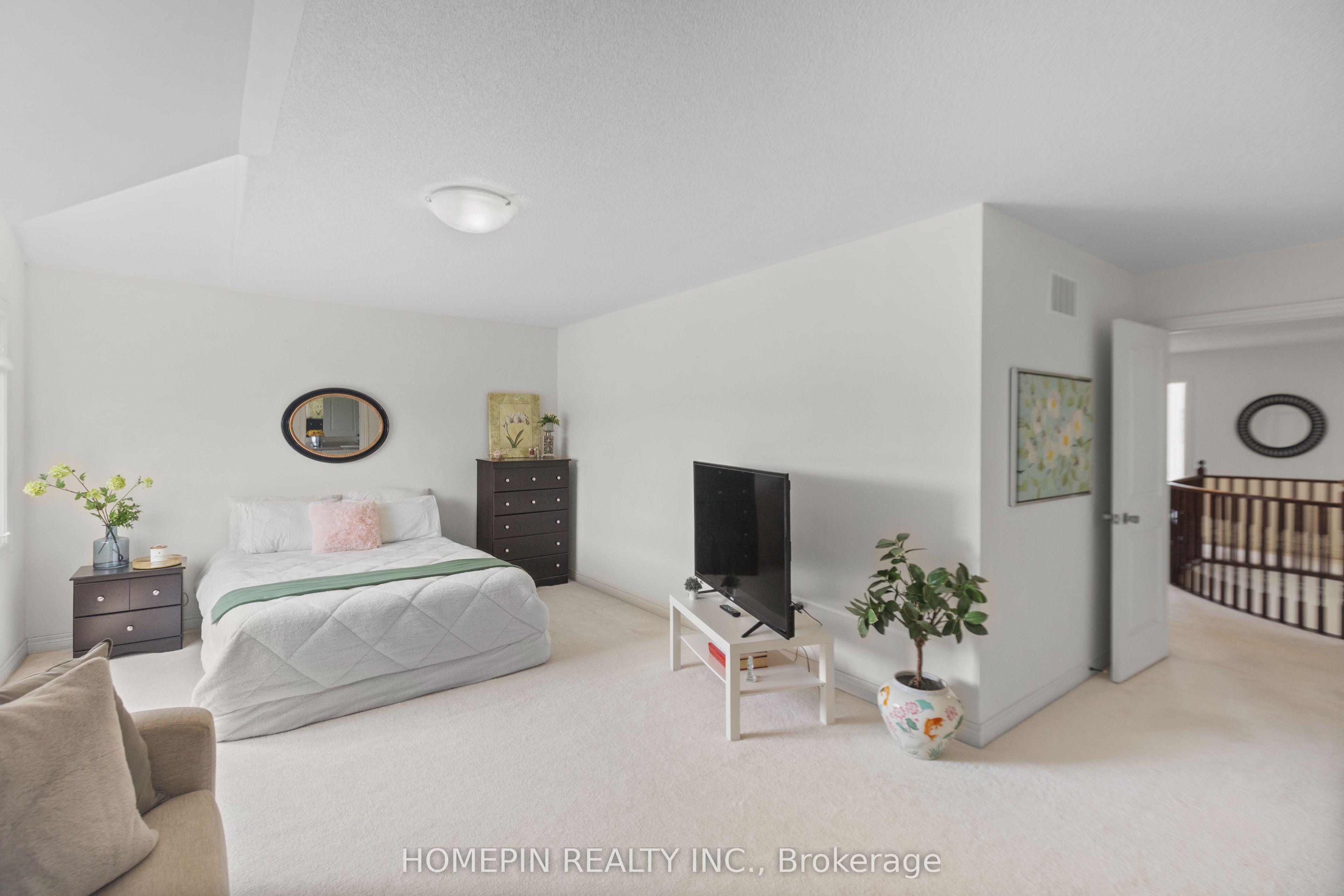 1 Treetops Boulevard Property Photo 13